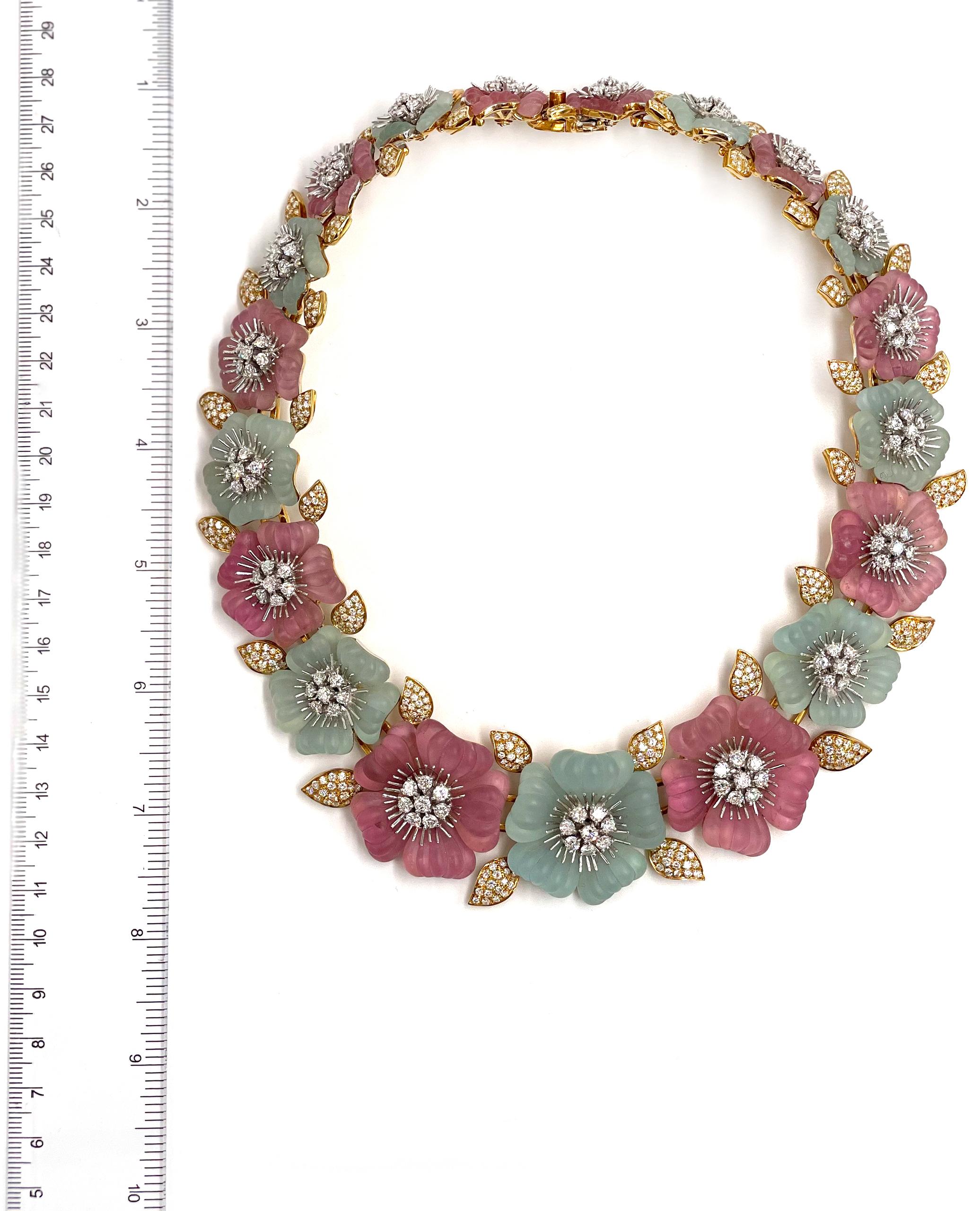 Ambrosi Halskette aus Aquamarin und rosa Turmalin mit Blumenmotiv Damen im Angebot