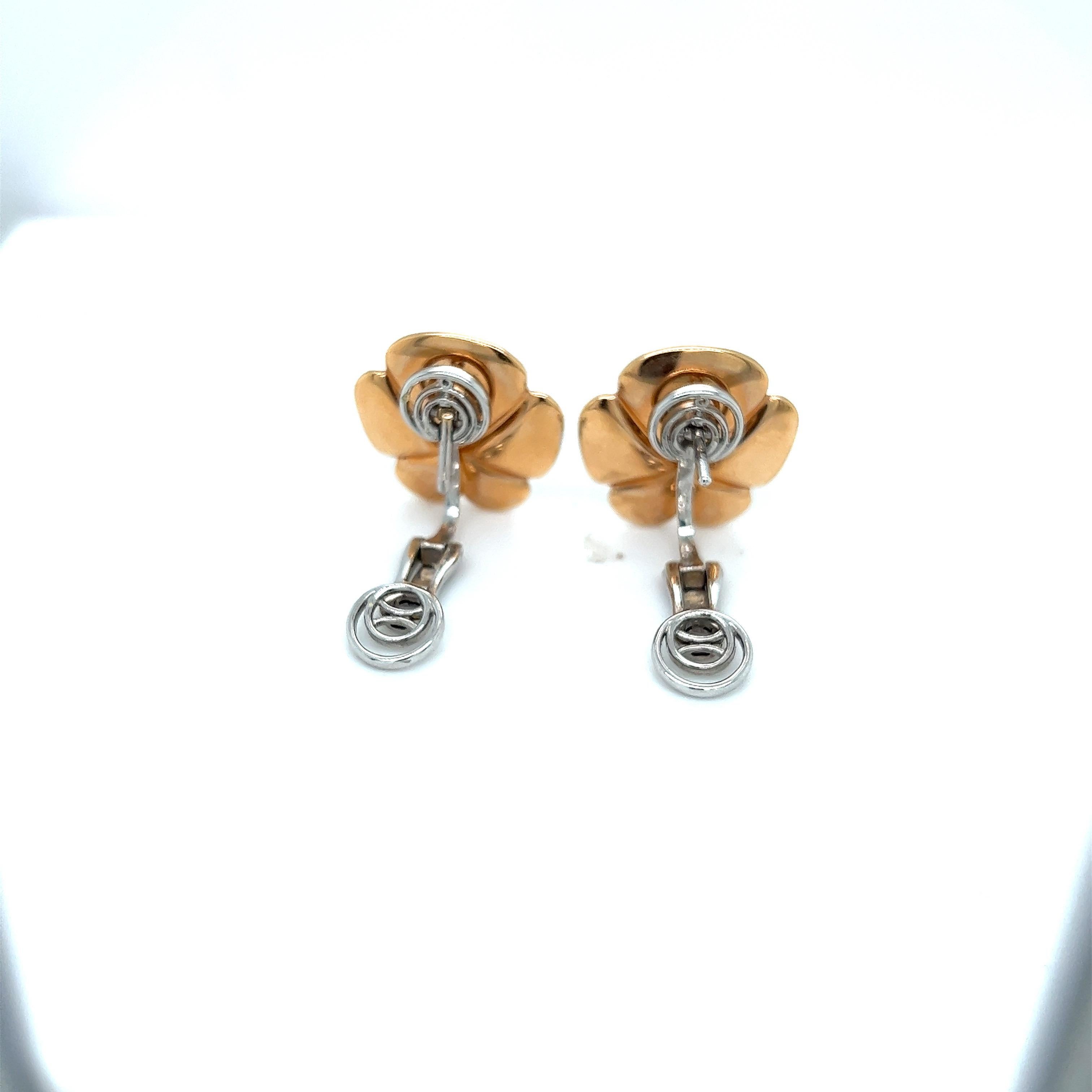 Contemporary Ambrosi & Cellini 18Kt Rose Gold Viola Clover Earrings  Black Mother of Pearl For Sale