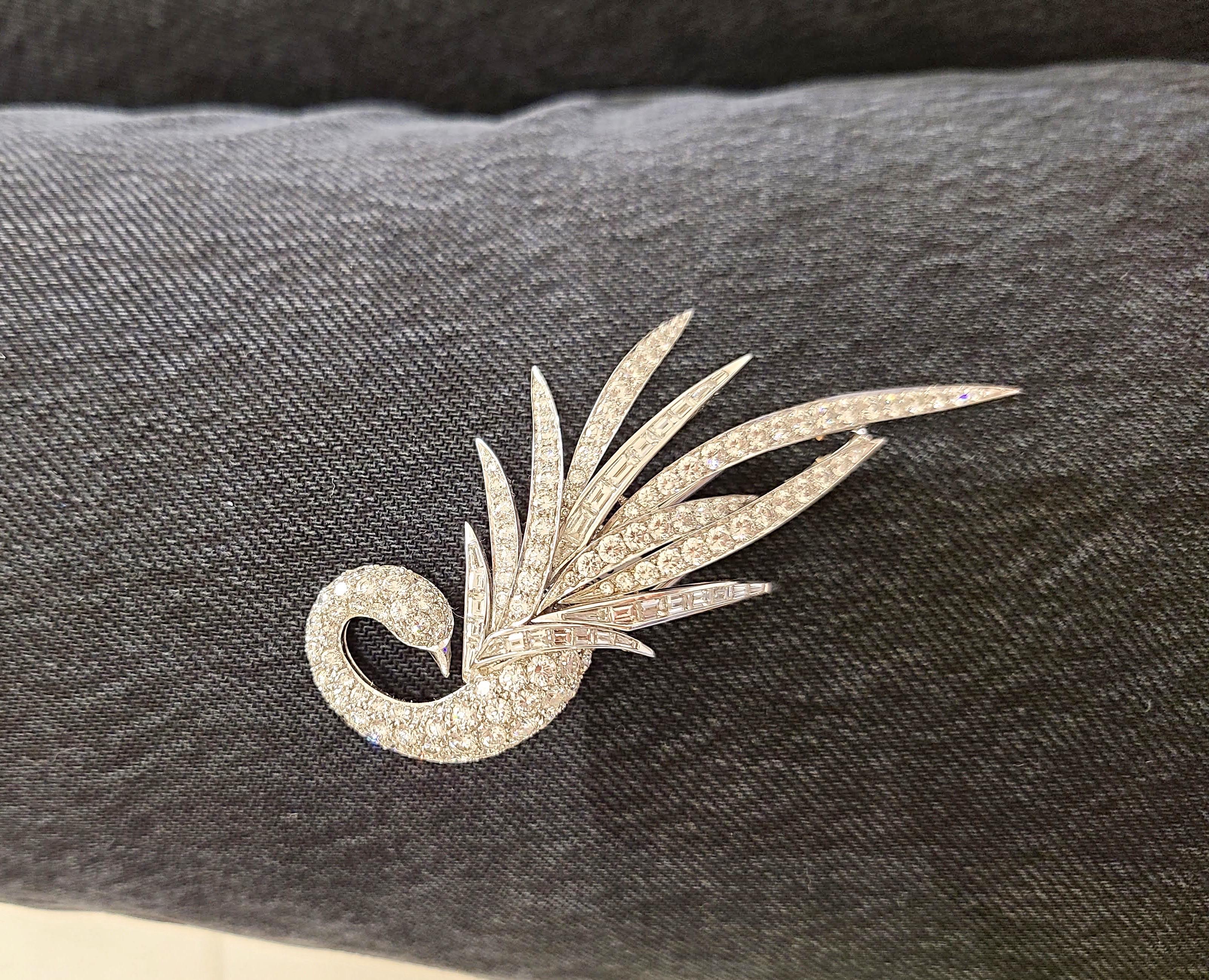 Round Cut Ambrosi Cellini 18KT Gold, 10.96 Carat, Baguette and Round Diamond Swan Brooche For Sale