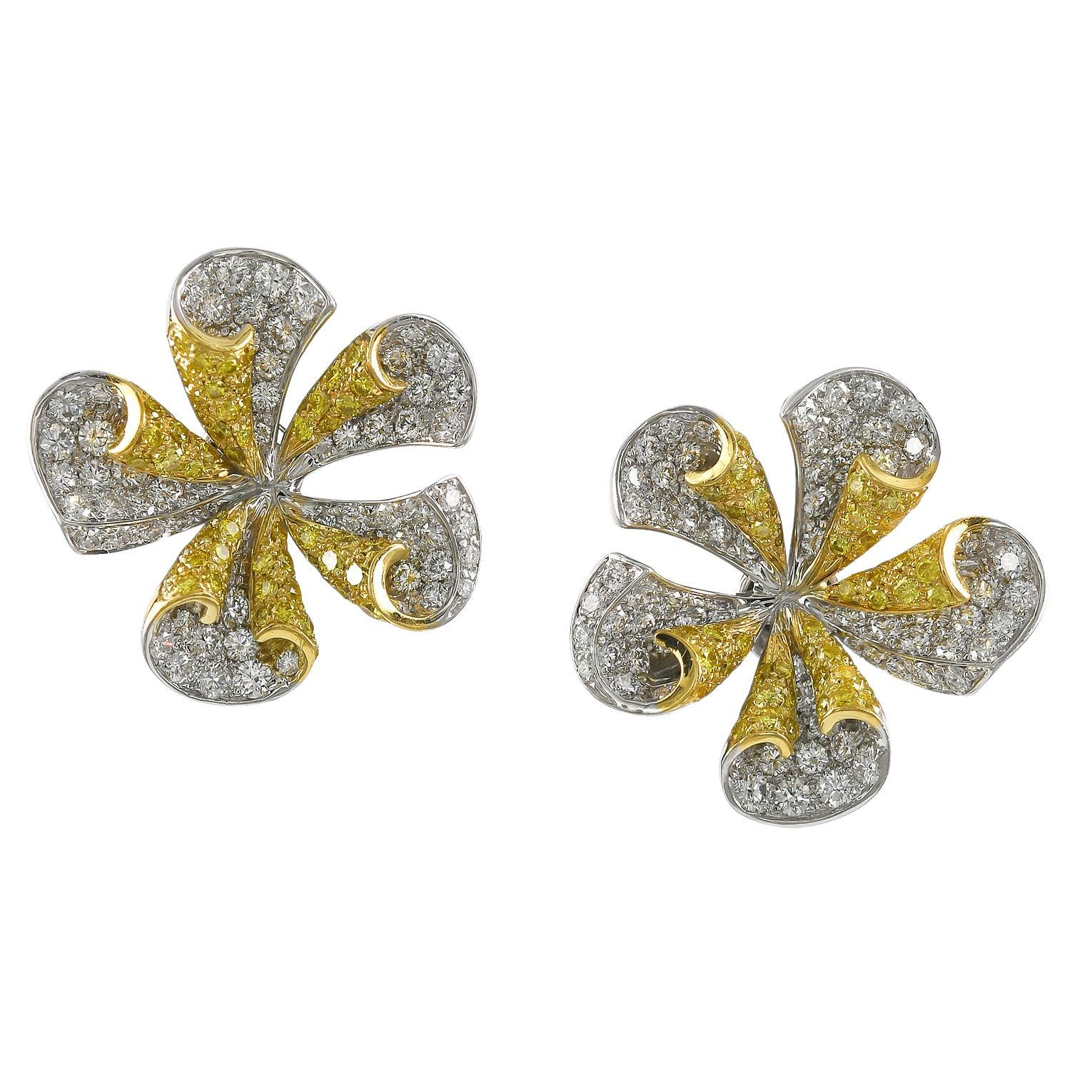 Ambrosi White & Yellow Diamond Flower Earrings For Sale