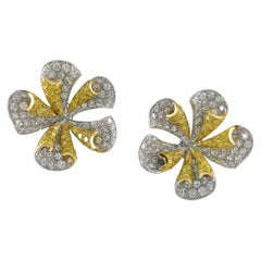 Ambrosi Boucles d'oreilles fleur en diamants blancs et jaunes