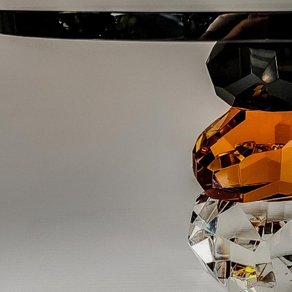 Ambrosiá Portapasteles de Cristal Negro/Transparente/Ambar Hecho a Mano - Elegante Pieza para Servir Centroamericano en venta