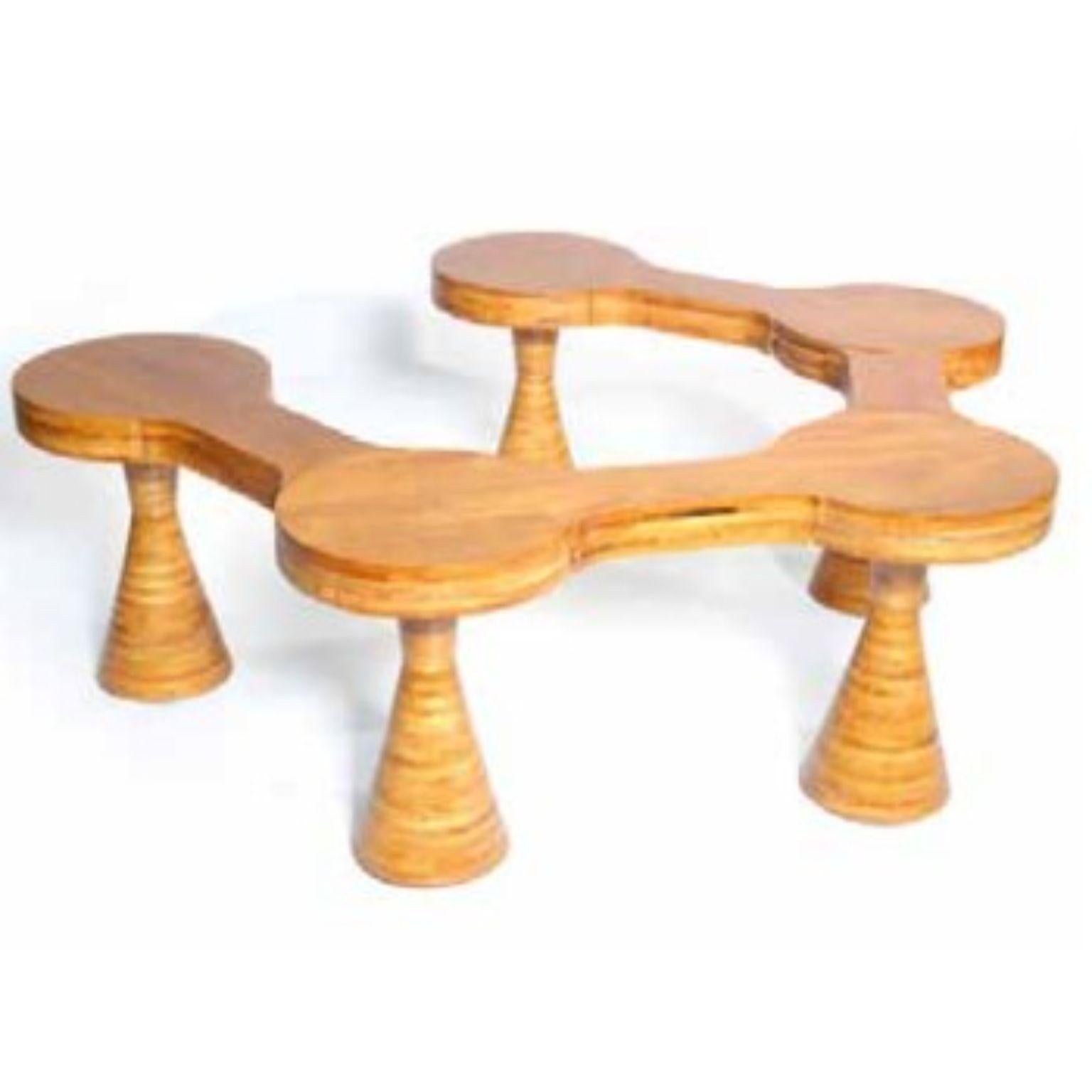 Ambuá 5p bench / coffee table by Mameluca
Material: Vinhático wood
Dimensions: D180x W86 x H47 cm

Ambuá means 