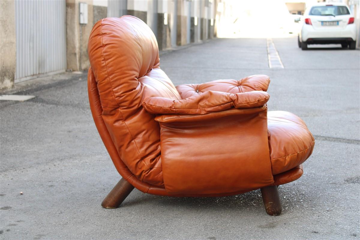 Mid-Century Modern Amchair Cobianchi Insa 1970s Cognac Leather Italian armchair very comfortable For Sale