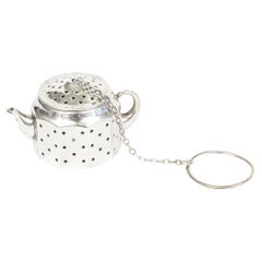 Amcraft Sterling Silver Figural Teapot Tea Ball Strainer Holder