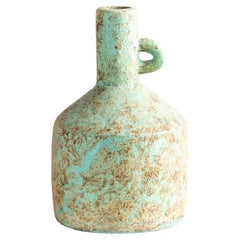 Jarrón Ame, jarra de terracota con textura hecha a mano en color menta