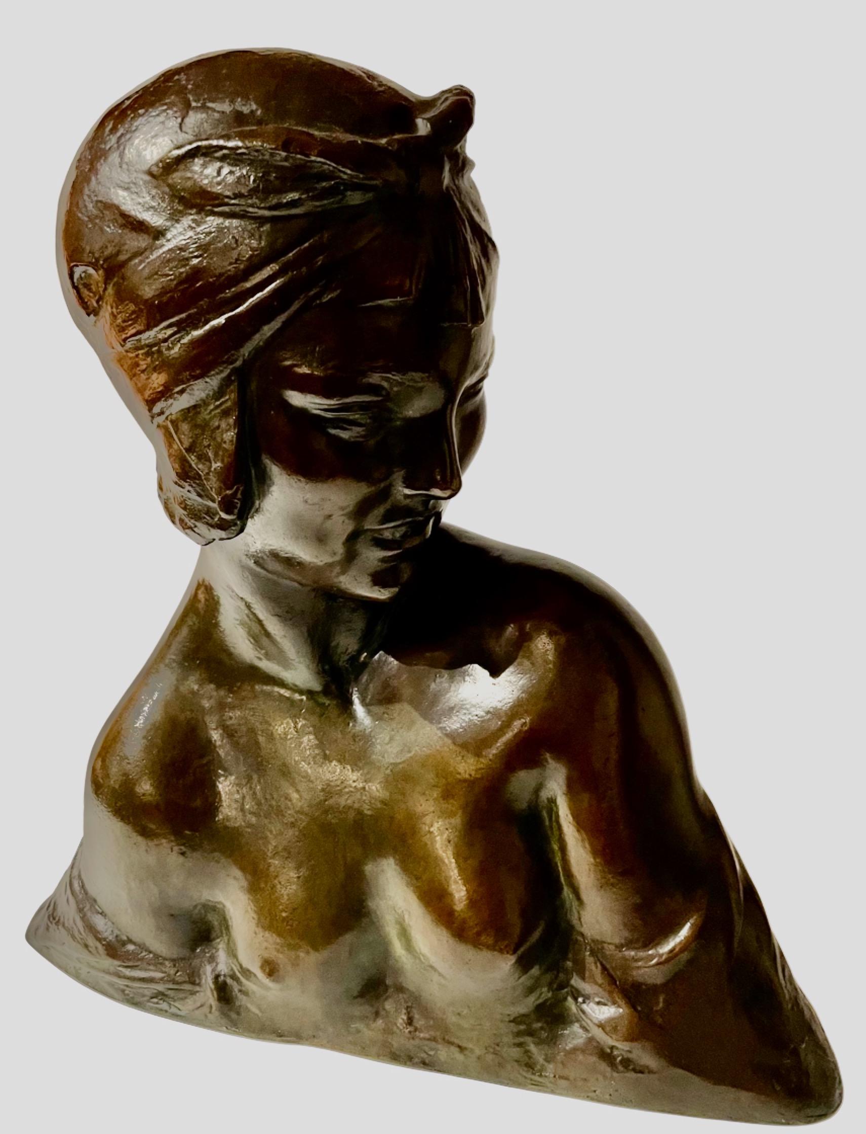 Buste de femme Art Déco en bronze Amedeo Gennarelli en vente 3