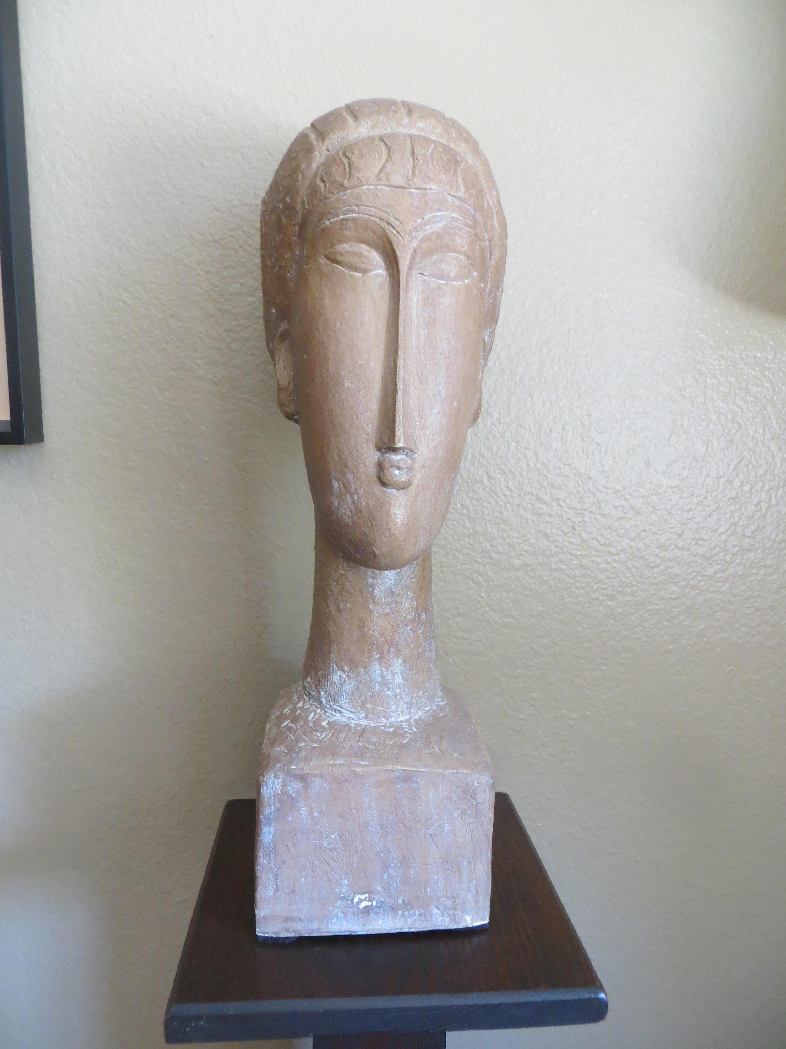 D'après A. MODIGLIANI , Tête De Femme, Sculpture 1961 Austin Edition W/Book - Gris Figurative Sculpture par Amedeo Modigliani