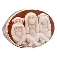 Kamee-Ring „Wise Monkeys“ von Amedeo aus 18 Karat Gold