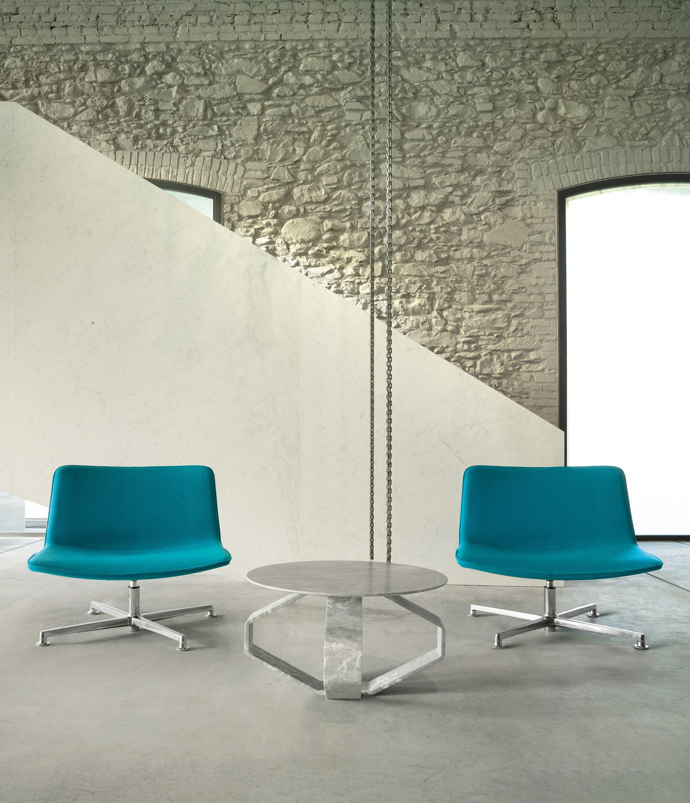 Altro Amelie Lounge Chair in schiuma e alluminio lucido di Quinti Sedute in vendita