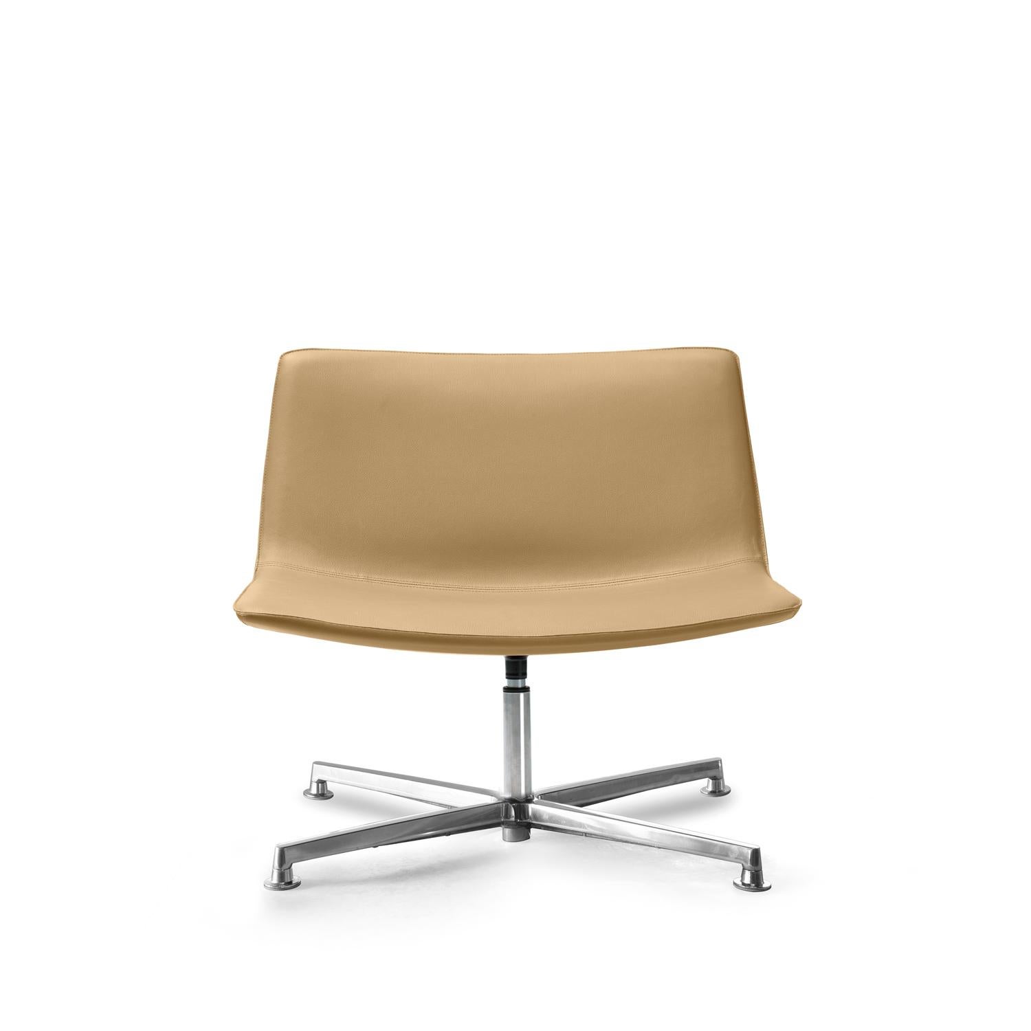 XXI secolo e contemporaneo Amelie Lounge Chair in schiuma e alluminio lucido di Quinti Sedute in vendita