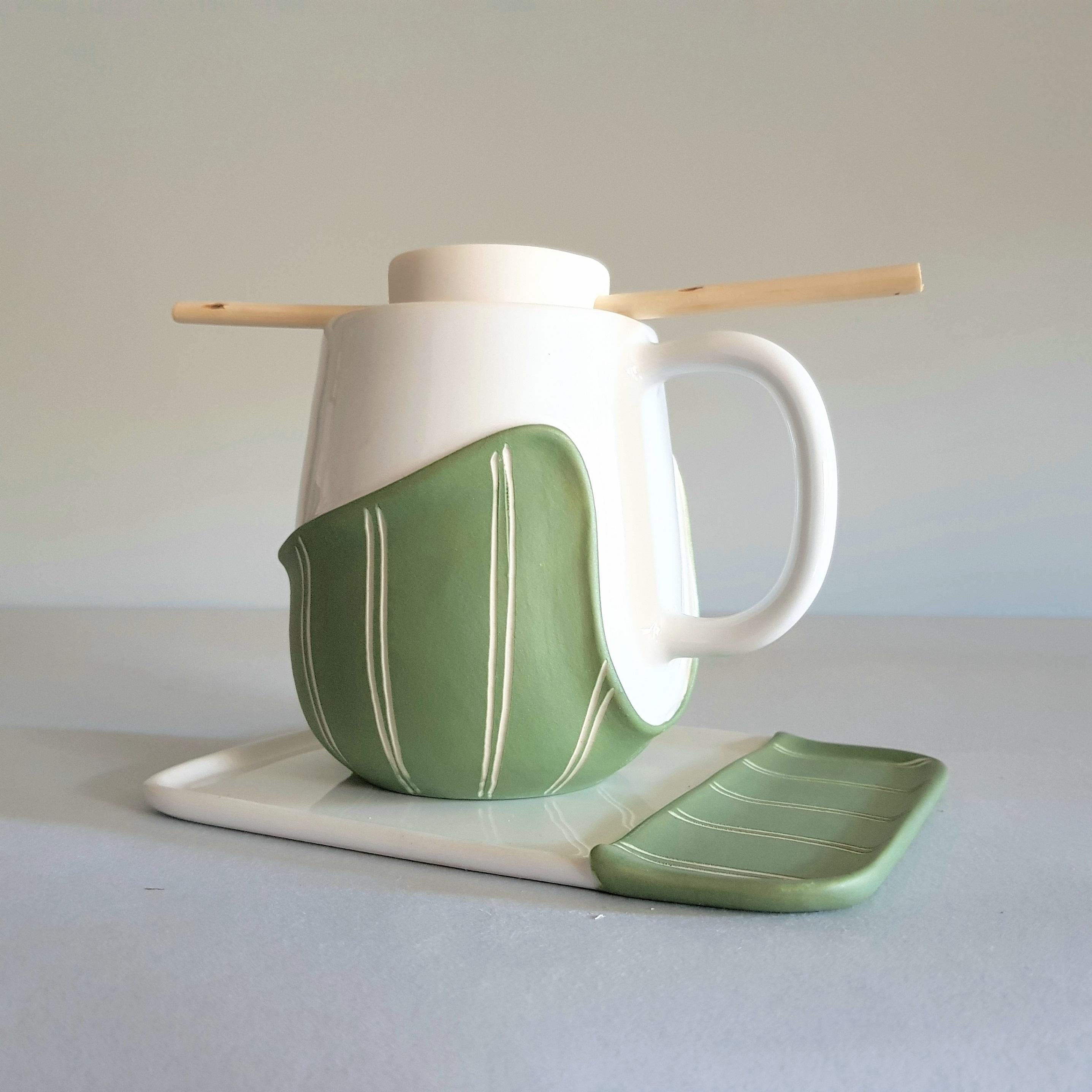 Modern Amélie Tableware and Serveware, Mug and Infuser, Handmade Design in Italy, 2021 For Sale
