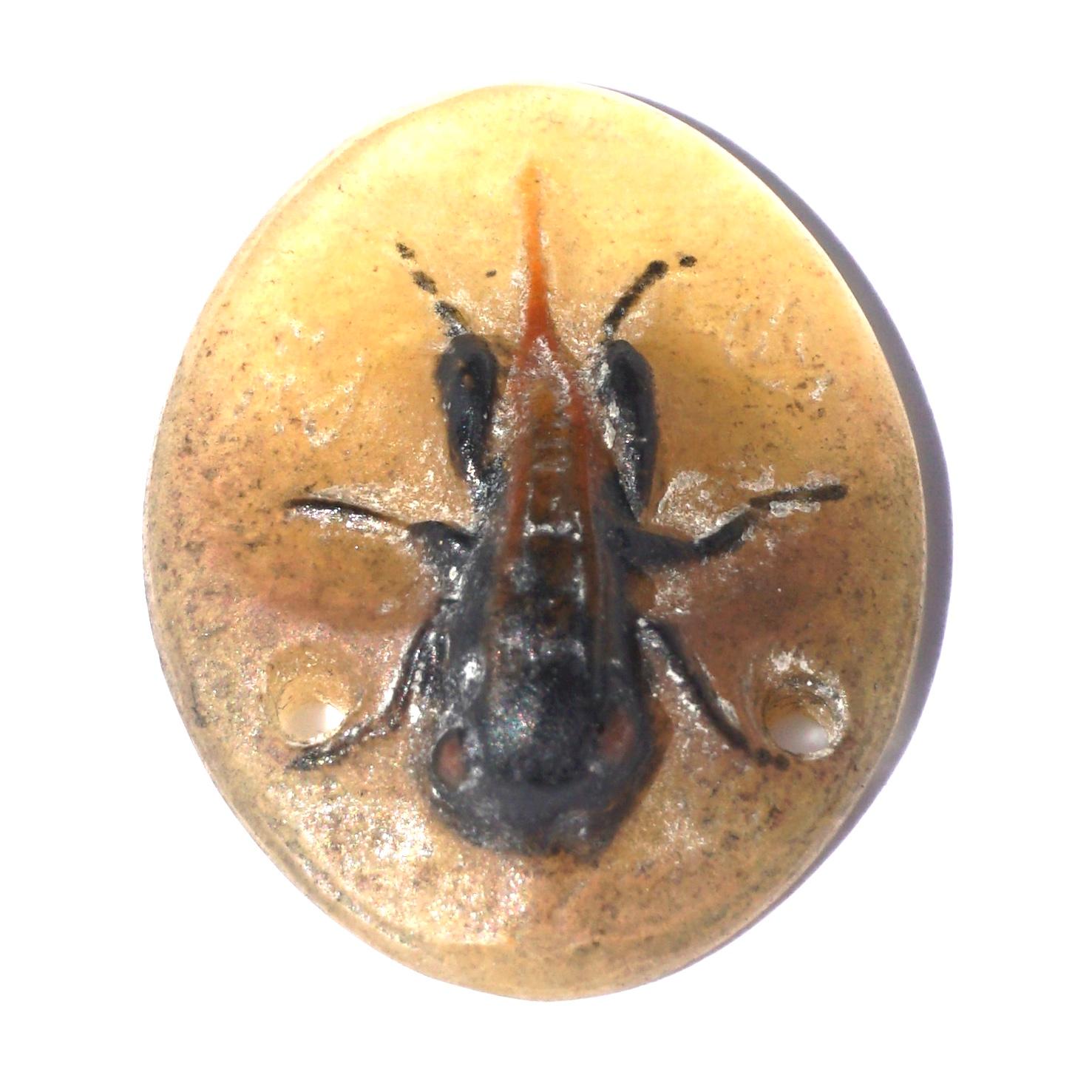 Amalric Walter Pâte-de-Verre Cricket Pendant, circa 1910 Art Nouveau - Art Deco.

A rare glass sculpture of a insect cricket figure in orange, umber, black and brown on a beige background by Almeric Walter In Art Nouveau Art Deco style.

Signed: “B”