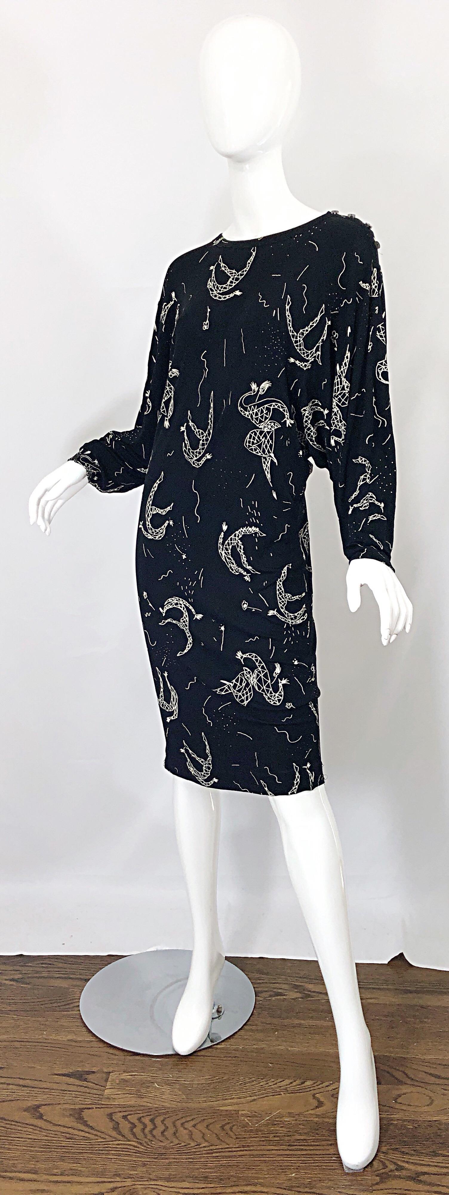 Amen Wardy 1980er Jahre Handbemaltes Kleid mit schwarzem und weißem Harlekin-Print 80er Jahre im Angebot 7