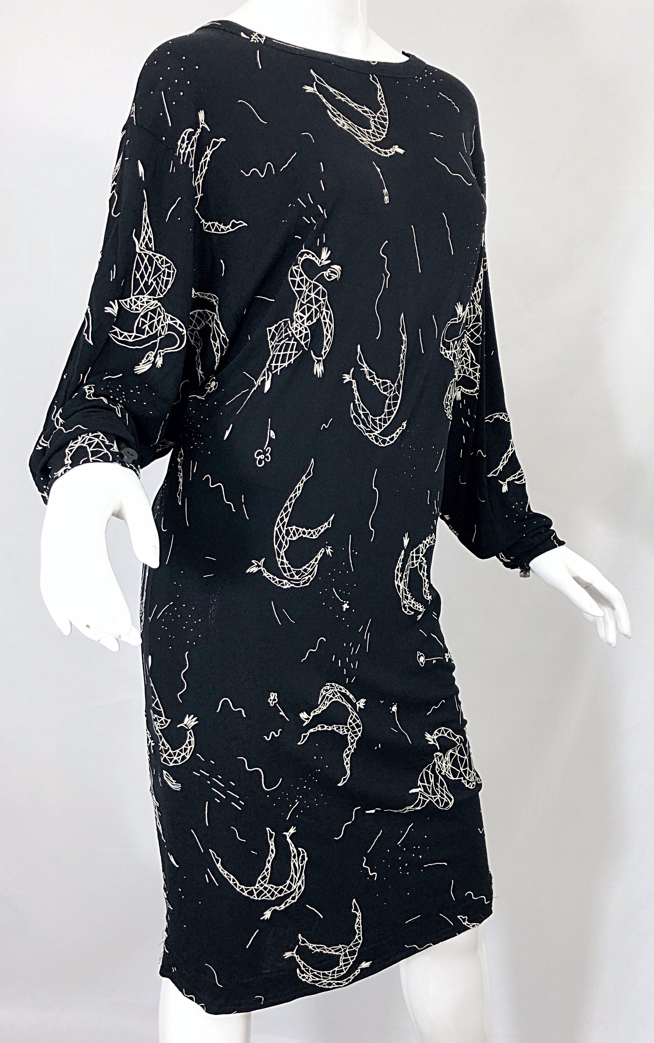 Amen Wardy 1980er Jahre Handbemaltes Kleid mit schwarzem und weißem Harlekin-Print 80er Jahre im Angebot 9