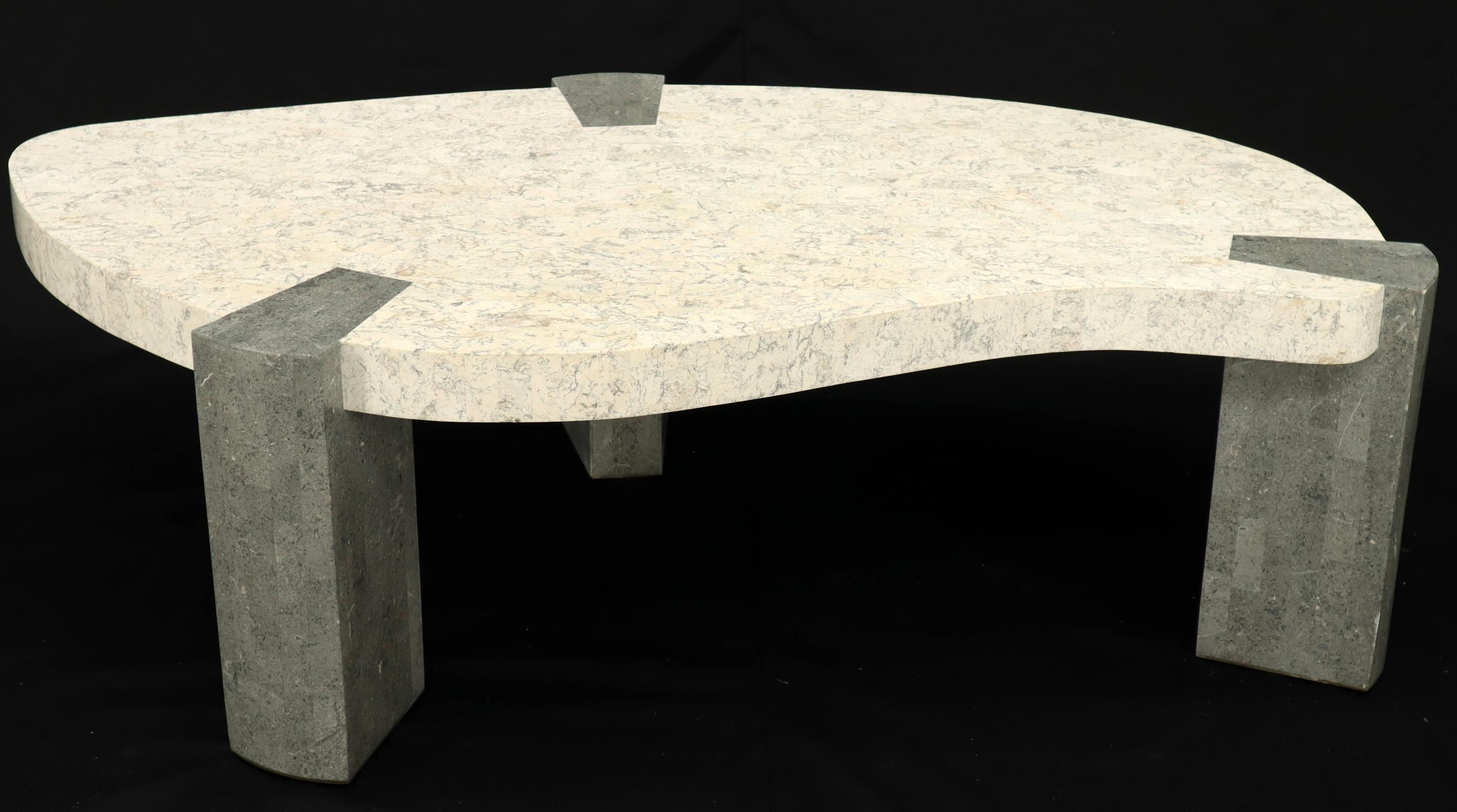 Ameoba Organic Kidney Shape Stone Marble Tile Veneer Coffee Table In Excellent Condition In Rockaway, NJ