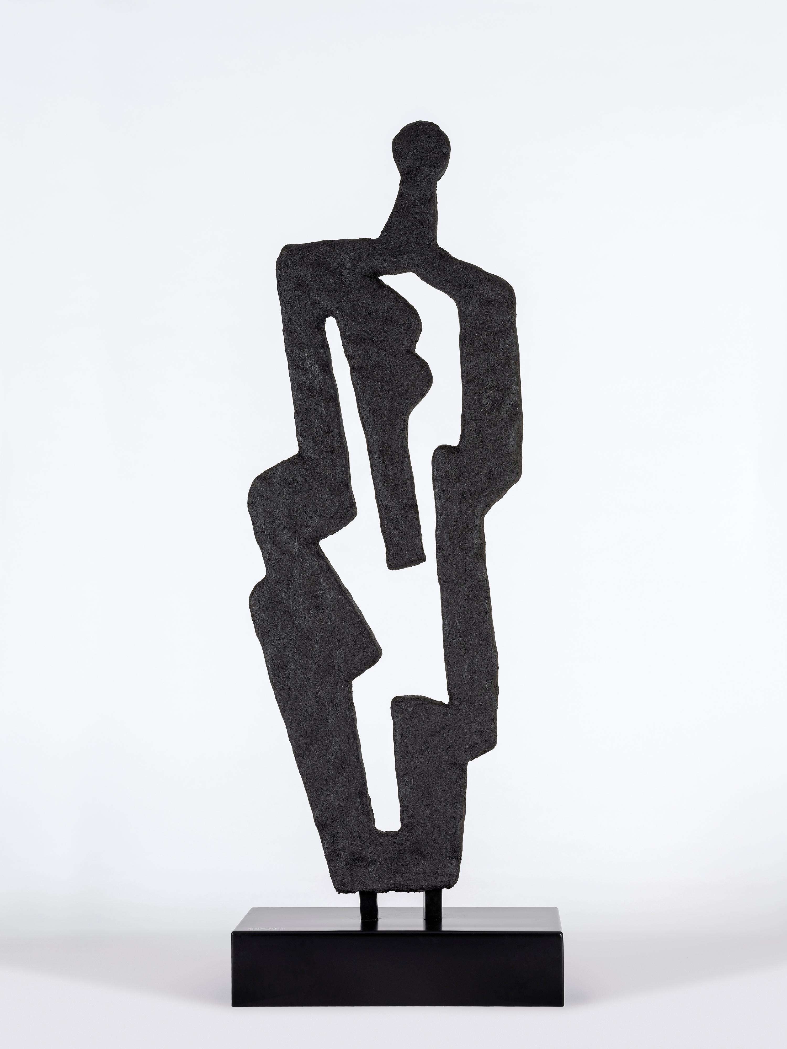 Woman Standing At Ease, America Martin, (Große/freie Ständer-Skulptur/Figurative)