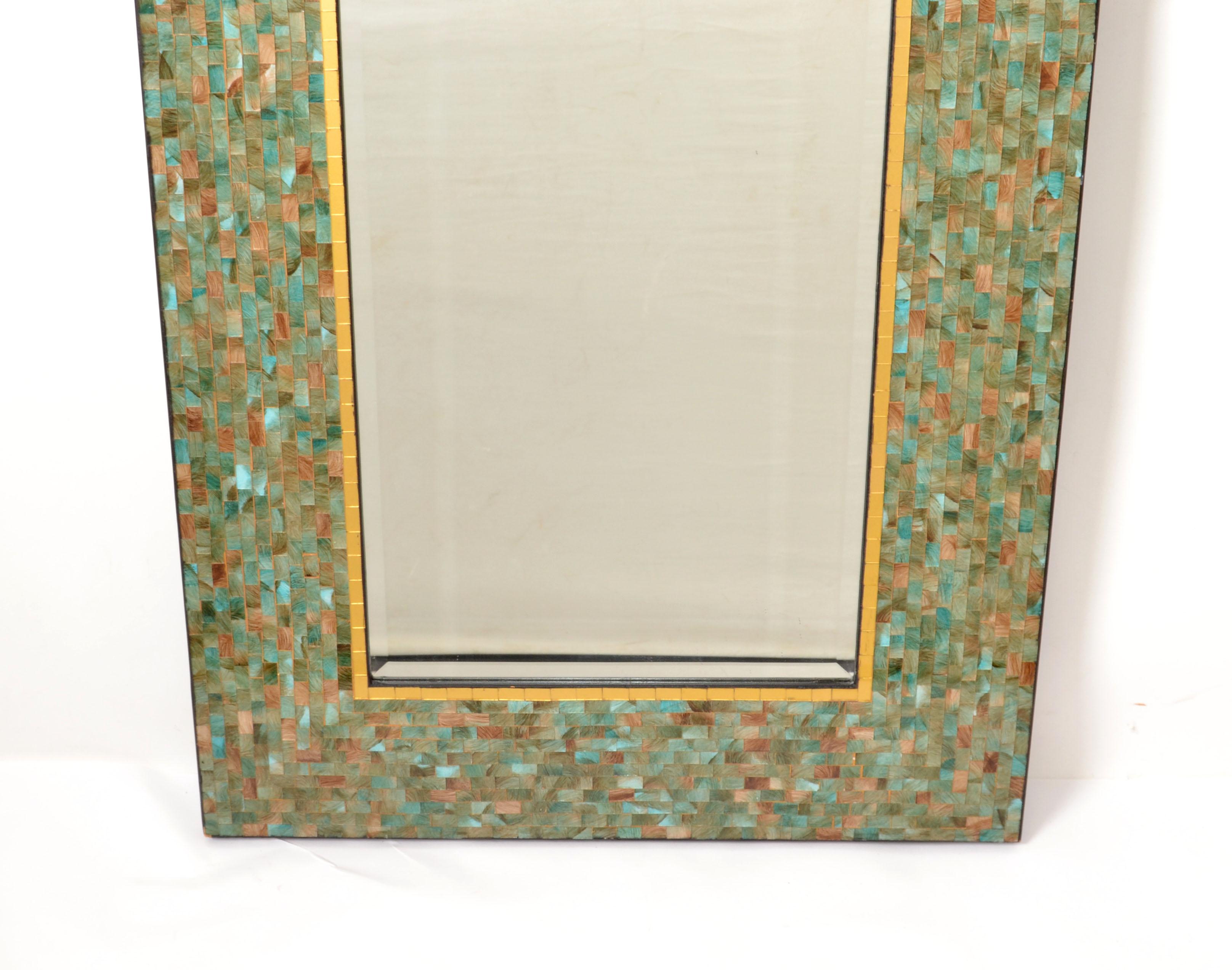 America Tiling & Tessellated Glass Hues of Green & Gold Rectangle Wall Mirror (Ende des 20. Jahrhunderts) im Angebot