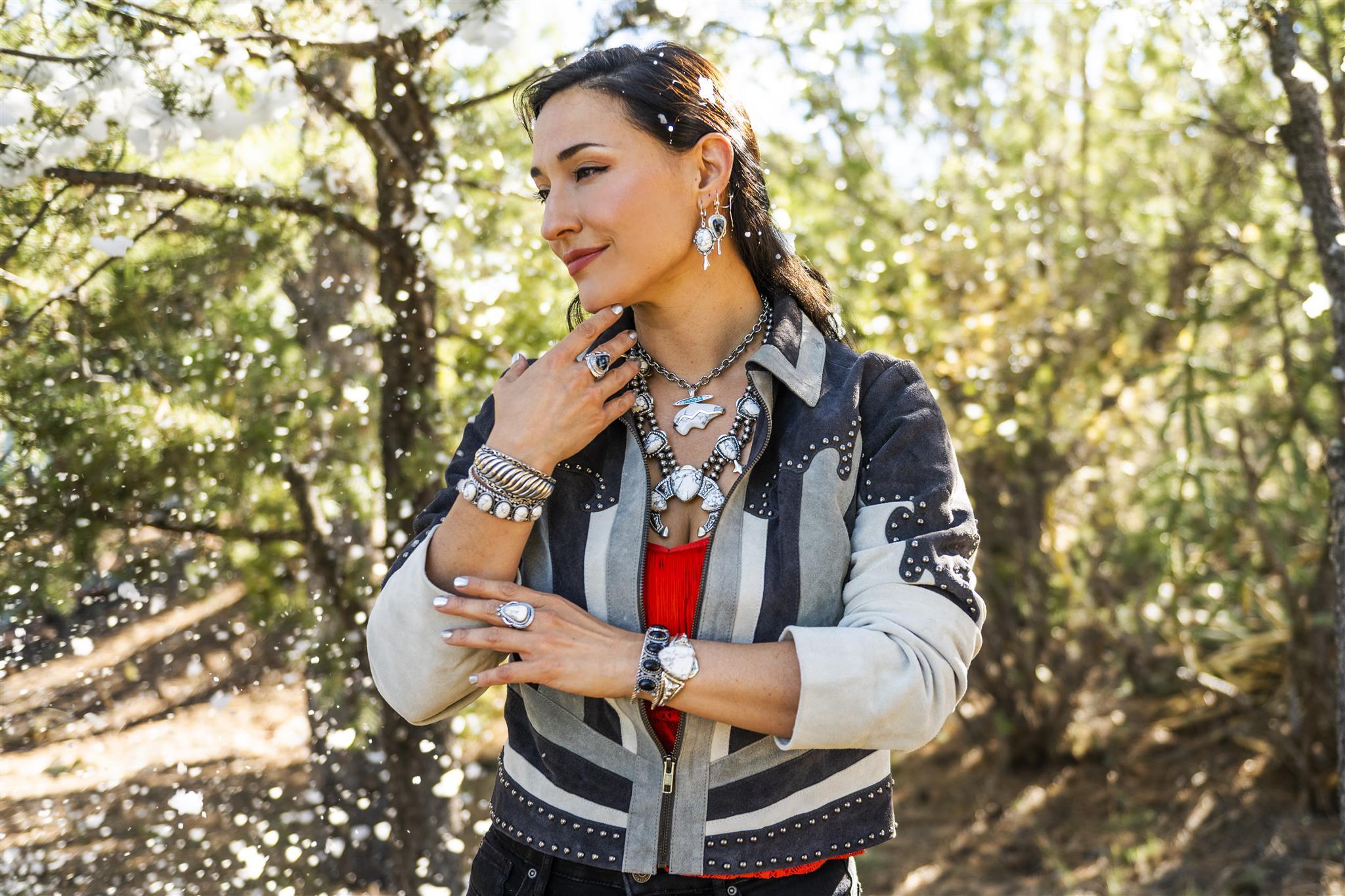 Collana America West in argento con gemme di Howlite bianca, da 18 a in vendita 7