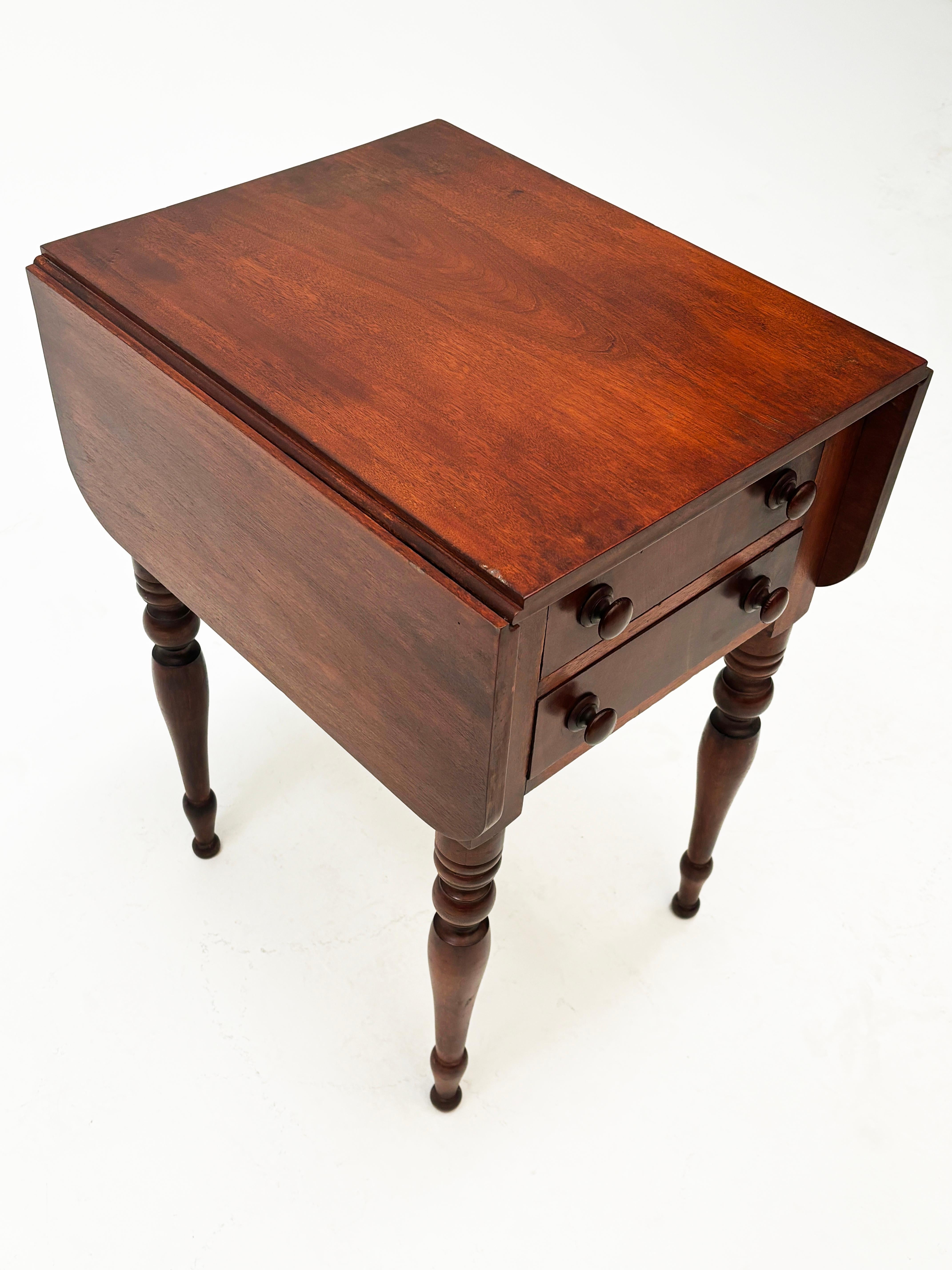 Hand-Crafted American 1800’s Federal Style Two Drawer Drop-leaf Side Table For Sale