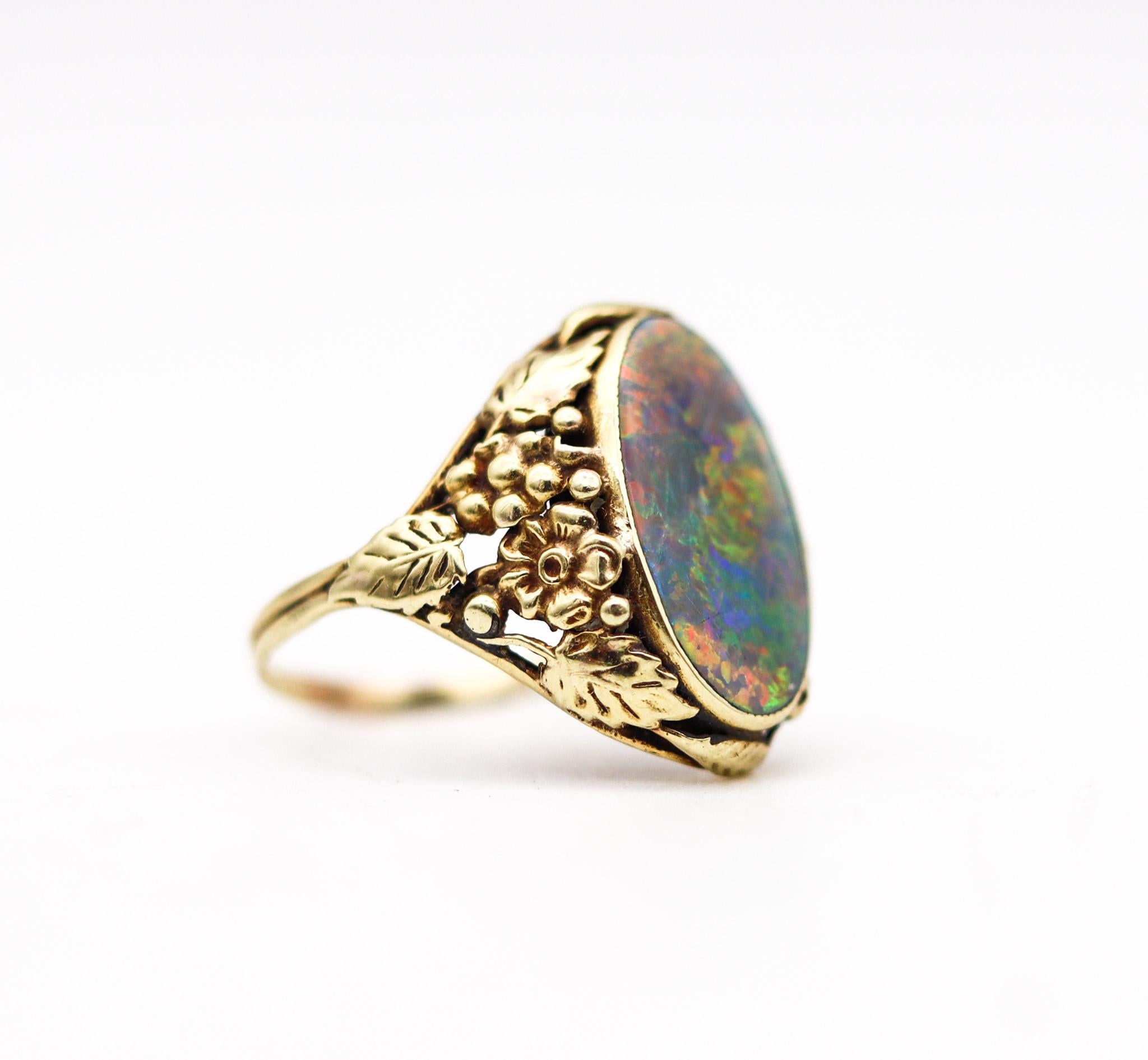 Cabochon American 1895 Art Nouveau Ring In 14Kt Yellow Gold With 3.42 Cts Black Opal