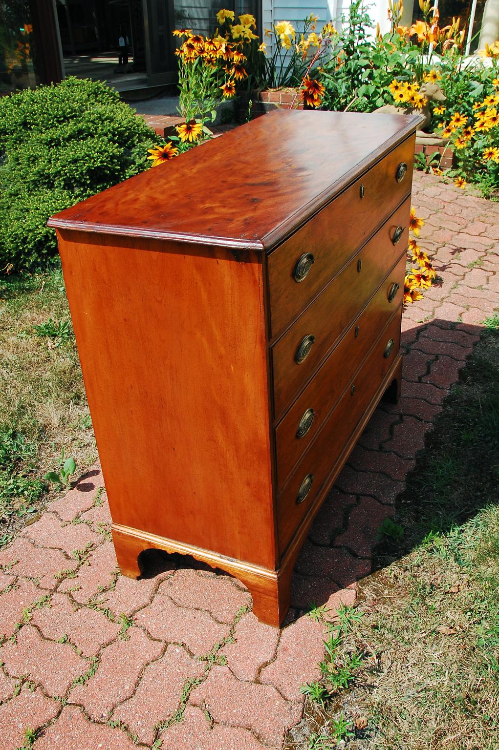 American 18th Century Maple Chest of Four Graduated Drawers with Bracket Base 1