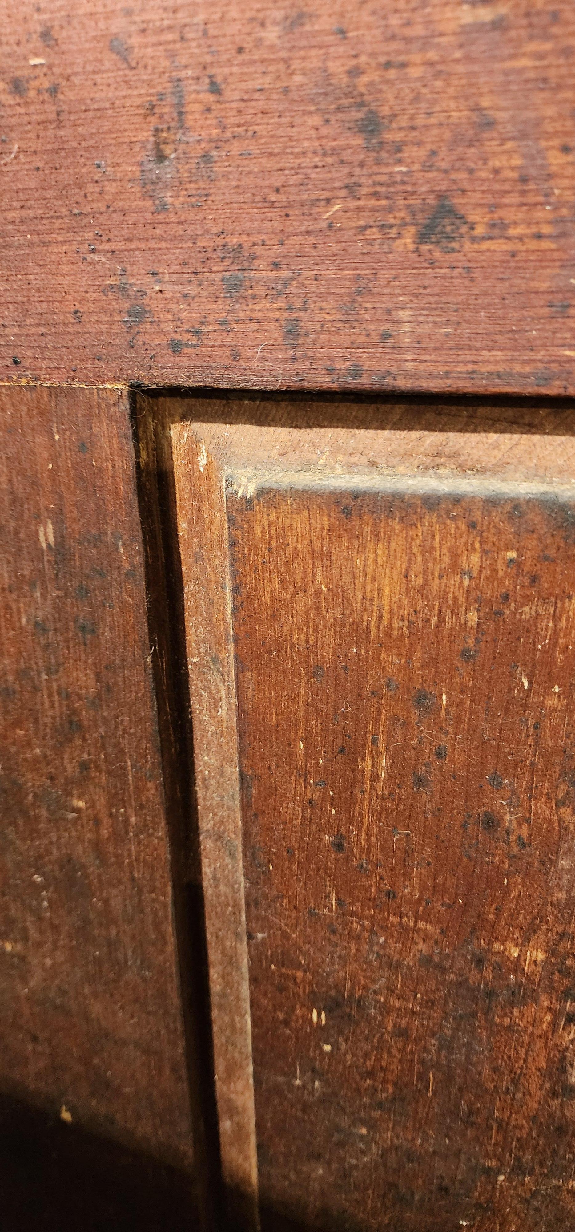 XVIIIe siècle Armoire d'angle architecturale américaine en pin du 18ème siècle en vente