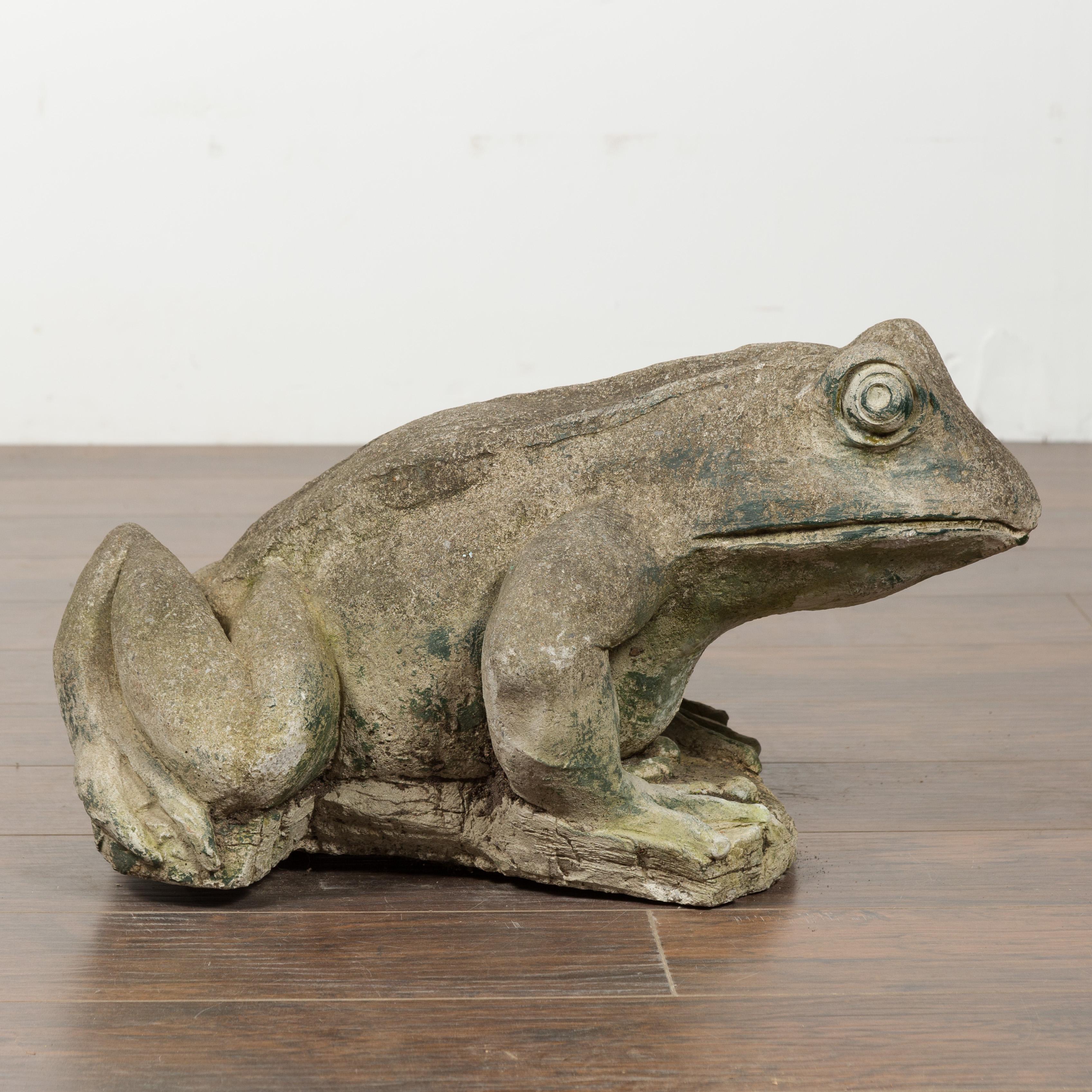 Américain Frog géant américain en pierre avec patine, utilisé à l'origine comme fontaine en vente