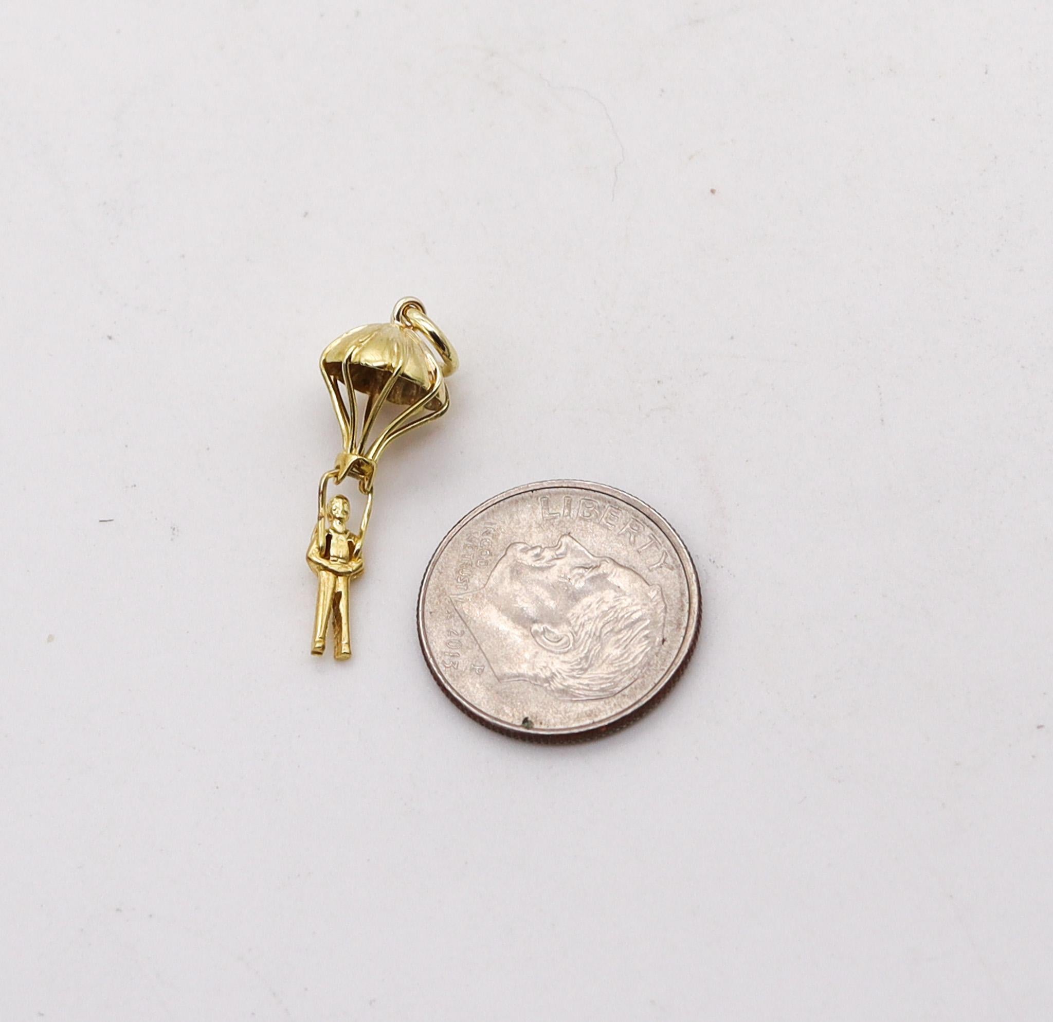 American 1935 Dreco Retro Charm in the Shape of a PARACHUTER In 14Kt Yellow Gold 3