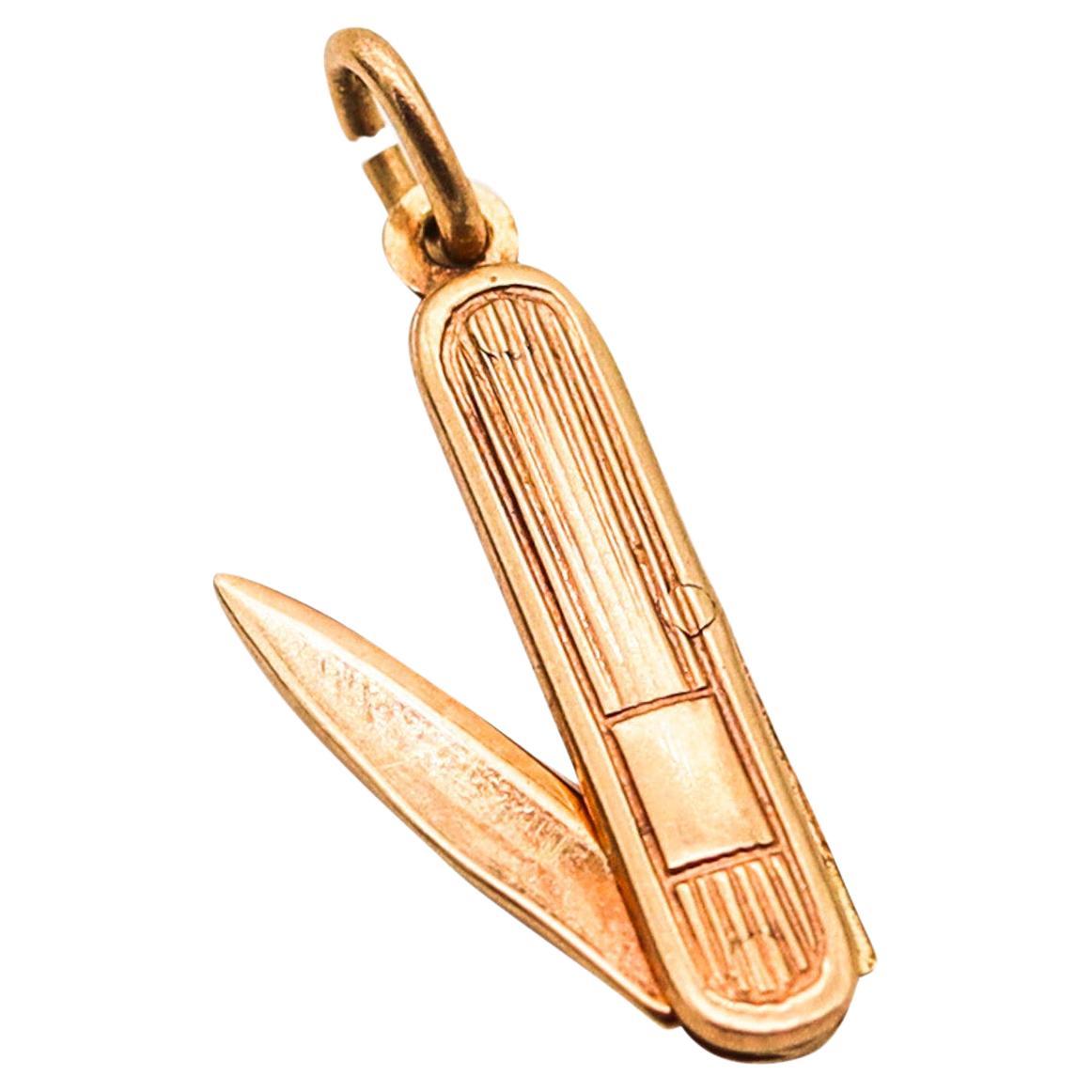 American 1935 Dreco Retro Charm in the Shape of a POCKET-KNIVE 14Kt Yellow Gold For Sale