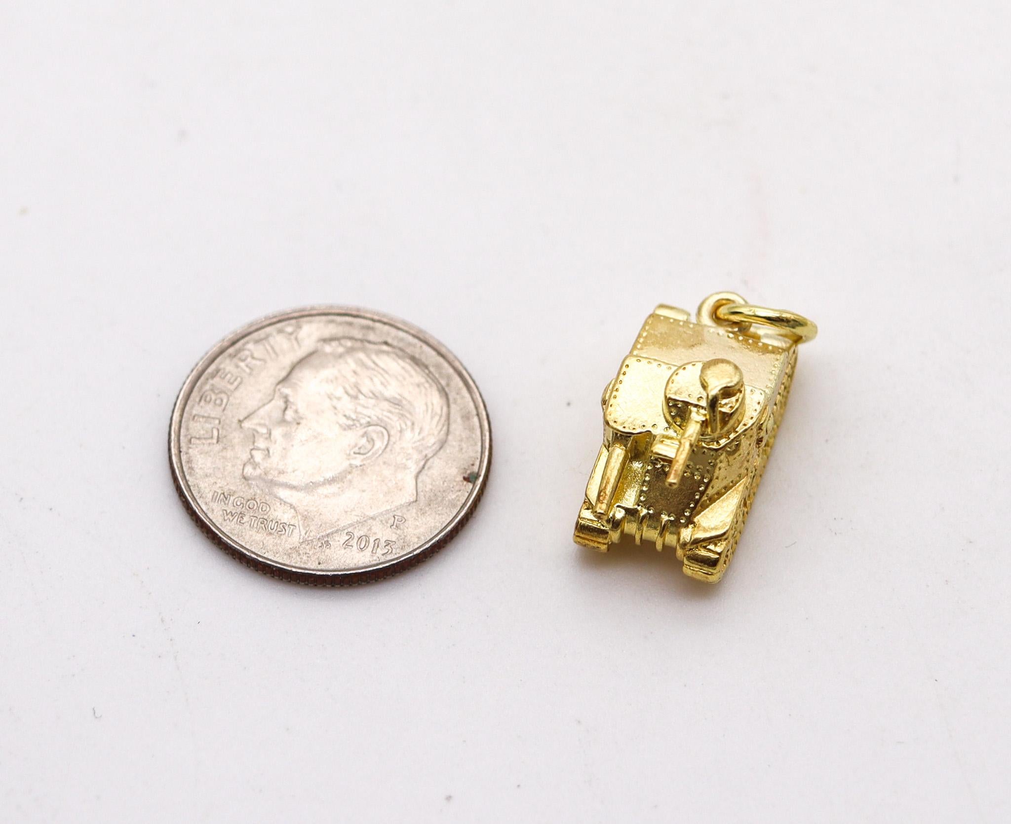 American 1935 Dreco Retro Charm in the Shape of a TANK In 14Kt Yellow Gold 3