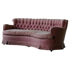 Amerikanisches getuftetes geschwungenes Sofa aus den 1940er Jahren