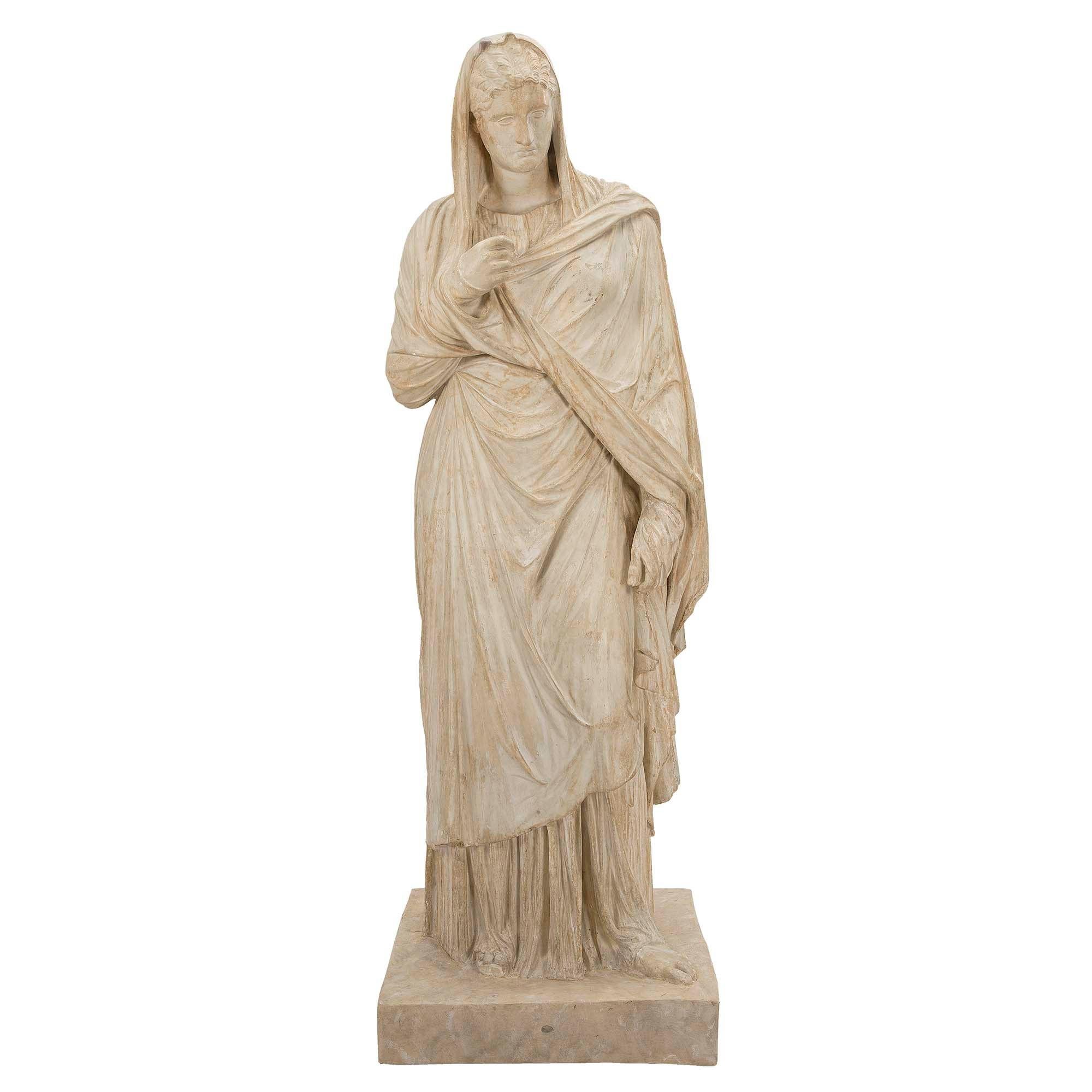 Estatua americana de escayola del siglo XIX de una doncella clásica