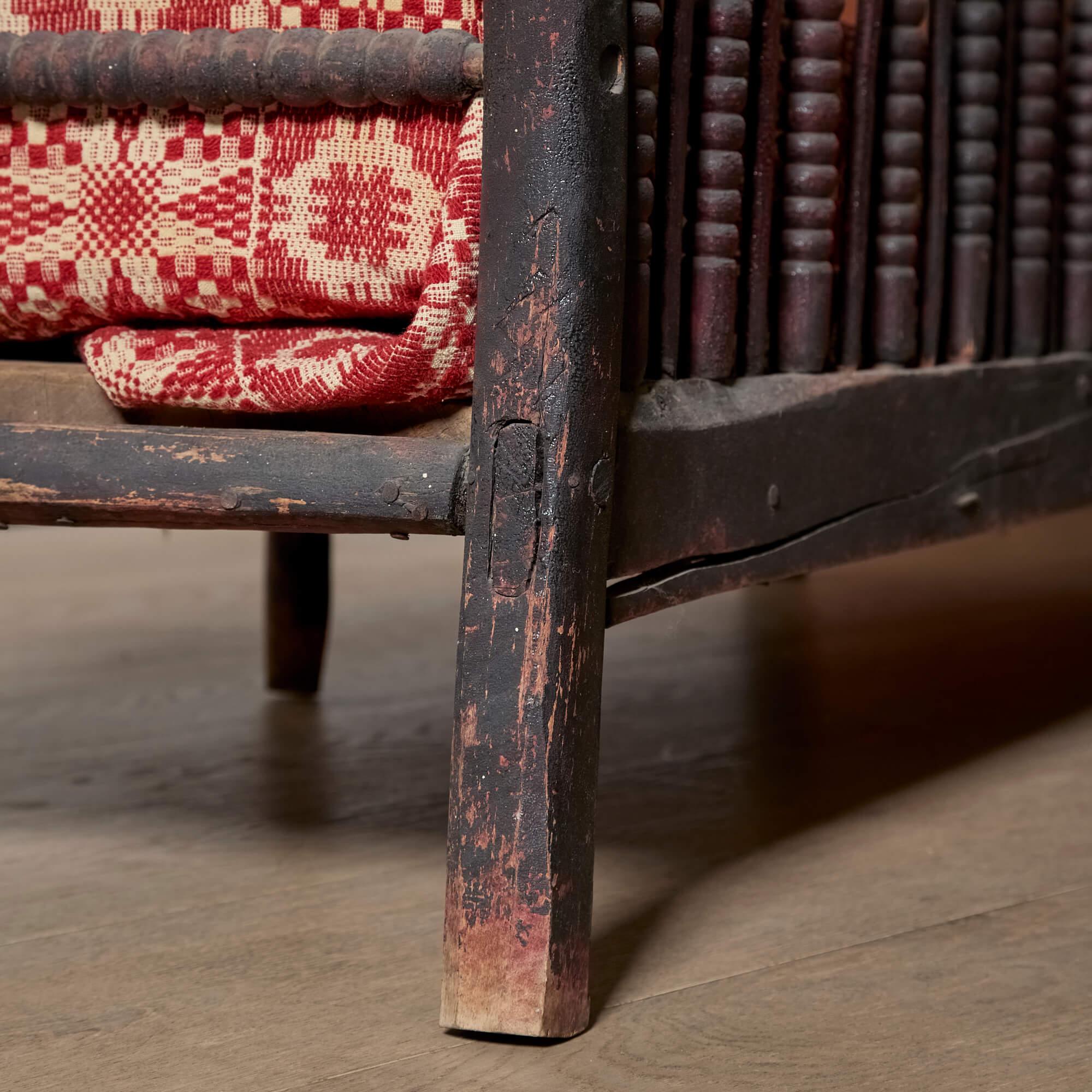 Banco americano de madera torneada del siglo XIX en venta 2