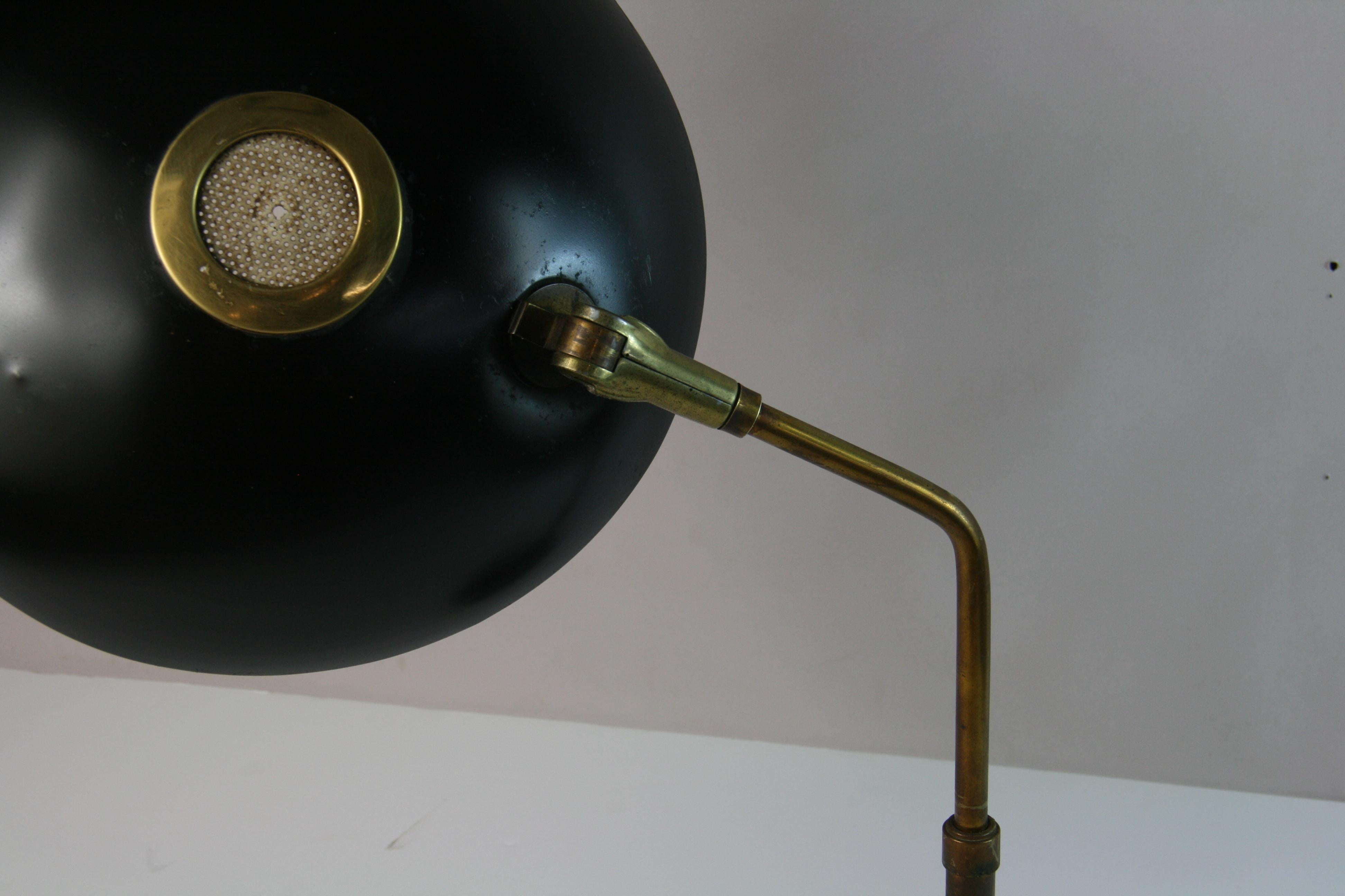 Vintage Französisch  Verstellbare Schreibtischleuchte, Messing, schwarz lackiertes Metall, 1950er Jahre im Angebot 2