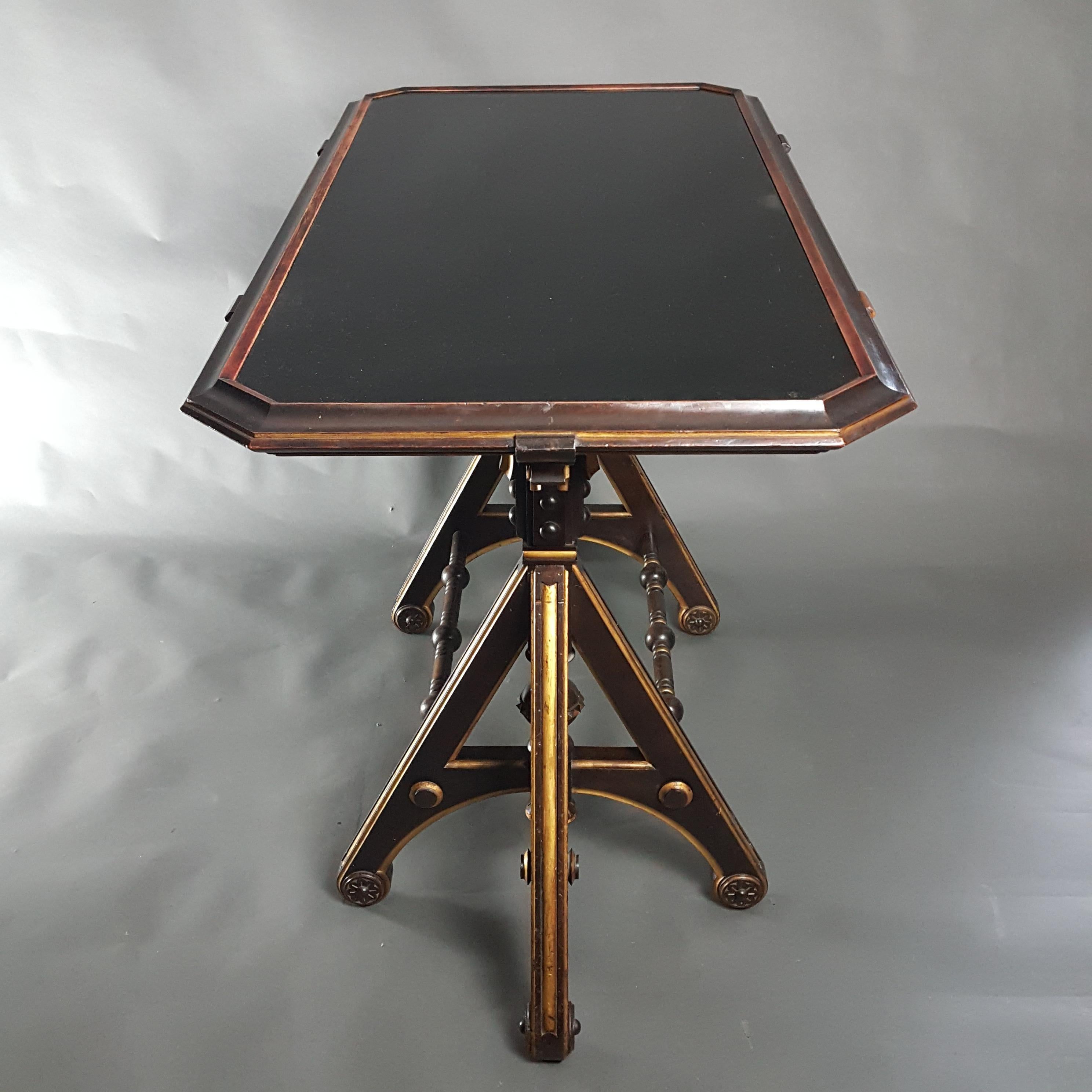 Fin du XIXe siècle Table gothique ébonisée Aesthetic Movement style Herter Brothers en vente