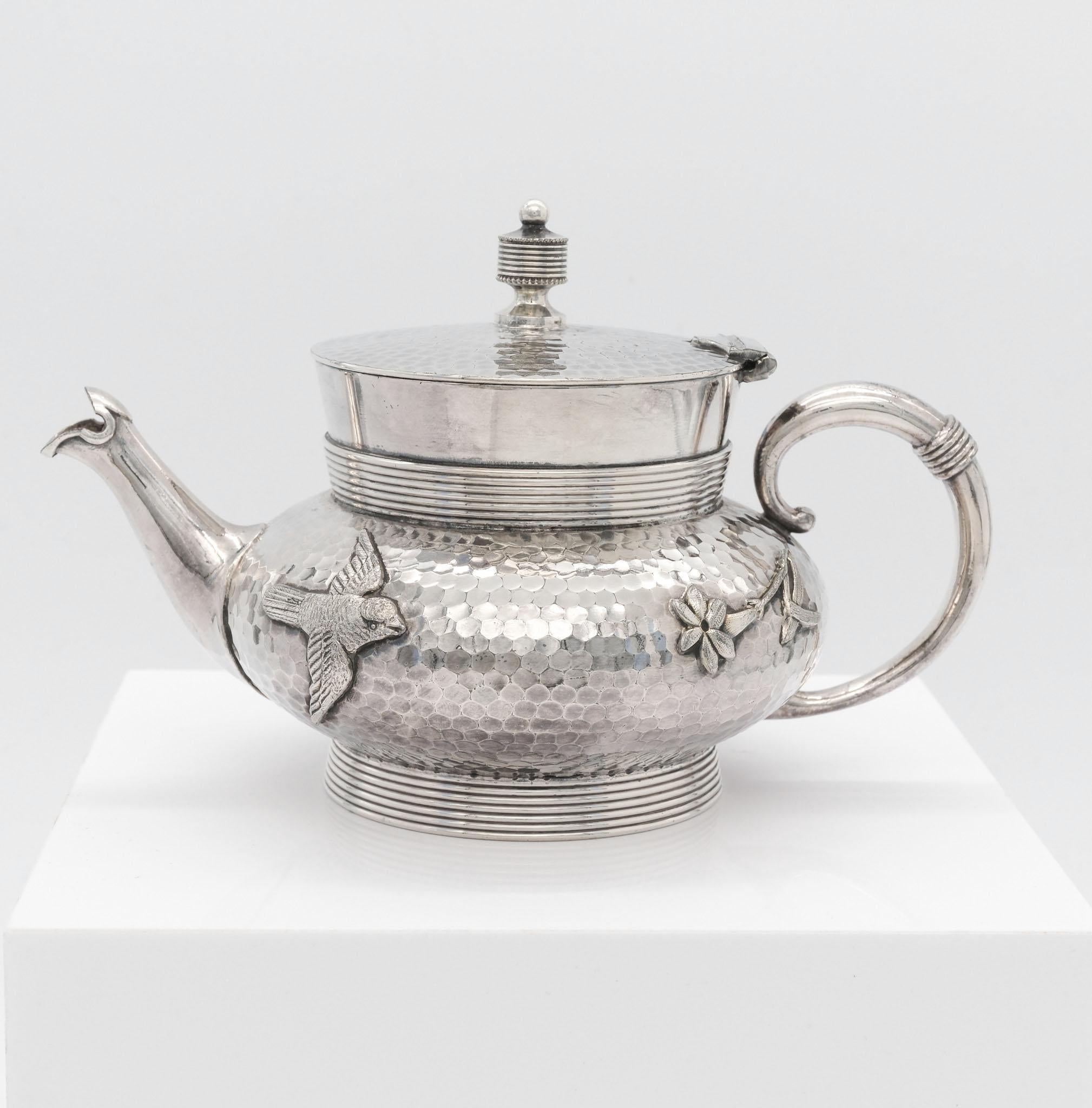 Juego de té plateado American Aesthetic Movement De Meriden B Company Estadounidense en venta