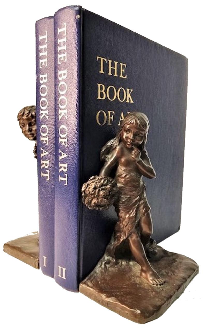 Patinated American Aestheticism, Griffoul Foundry Sculptural Bronze Bookends, Early XX C. For Sale