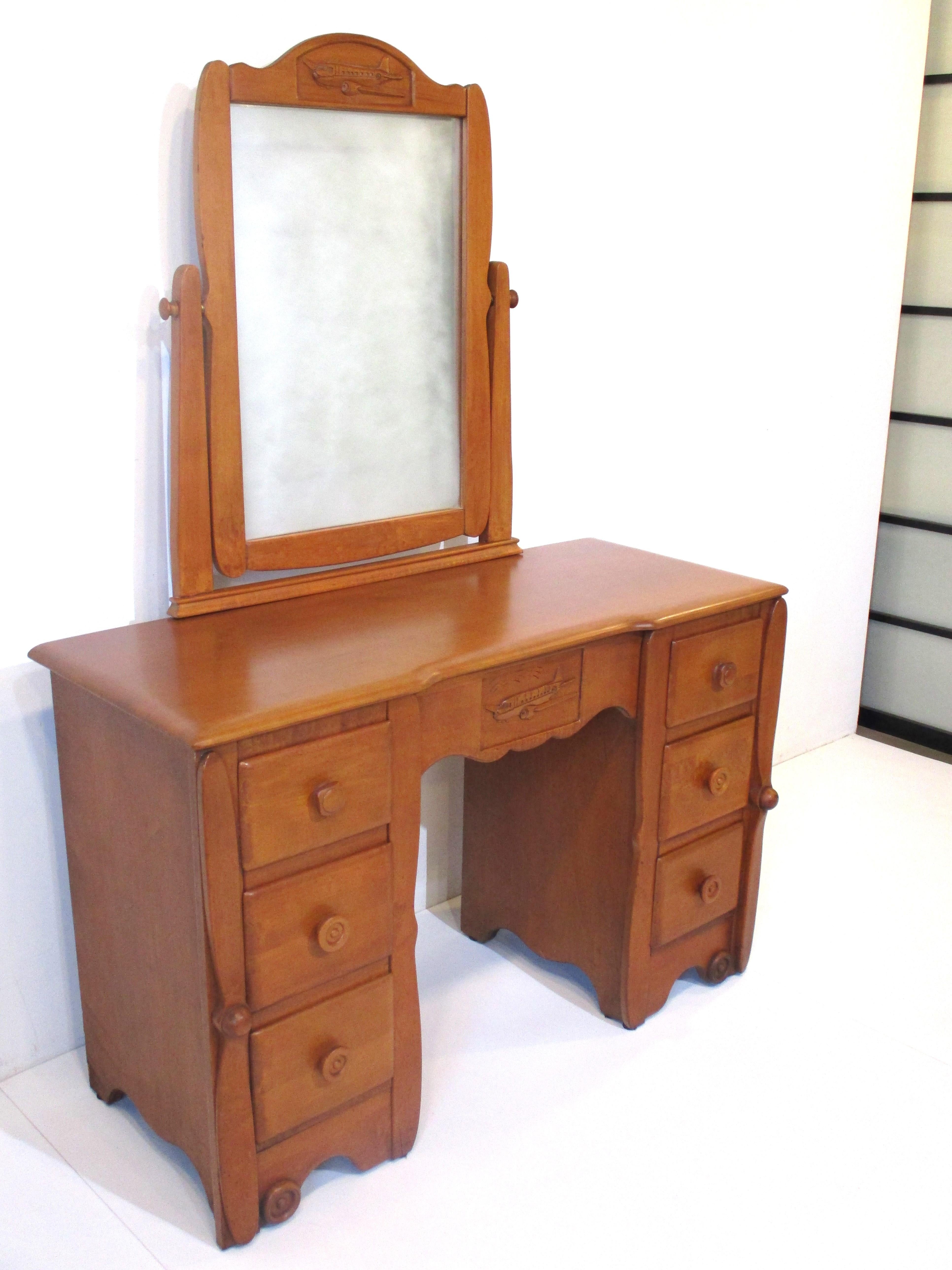 American Airlines DC-3 Airplane Vanity Full Size Bed Set by Virginia Maple Co. In Good Condition In Cincinnati, OH