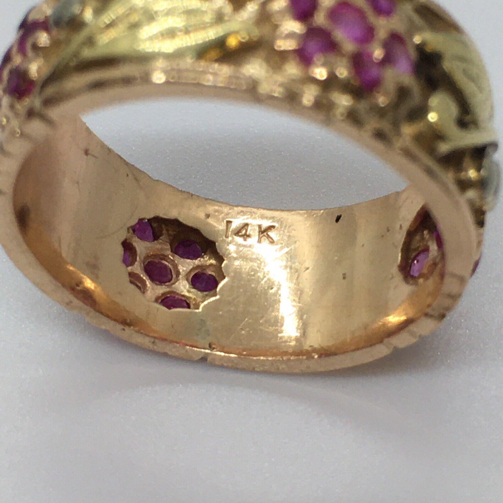 Round Cut American Antique Art Deco 14k Tricolor Gold Burmese Ruby Band, 1930s For Sale