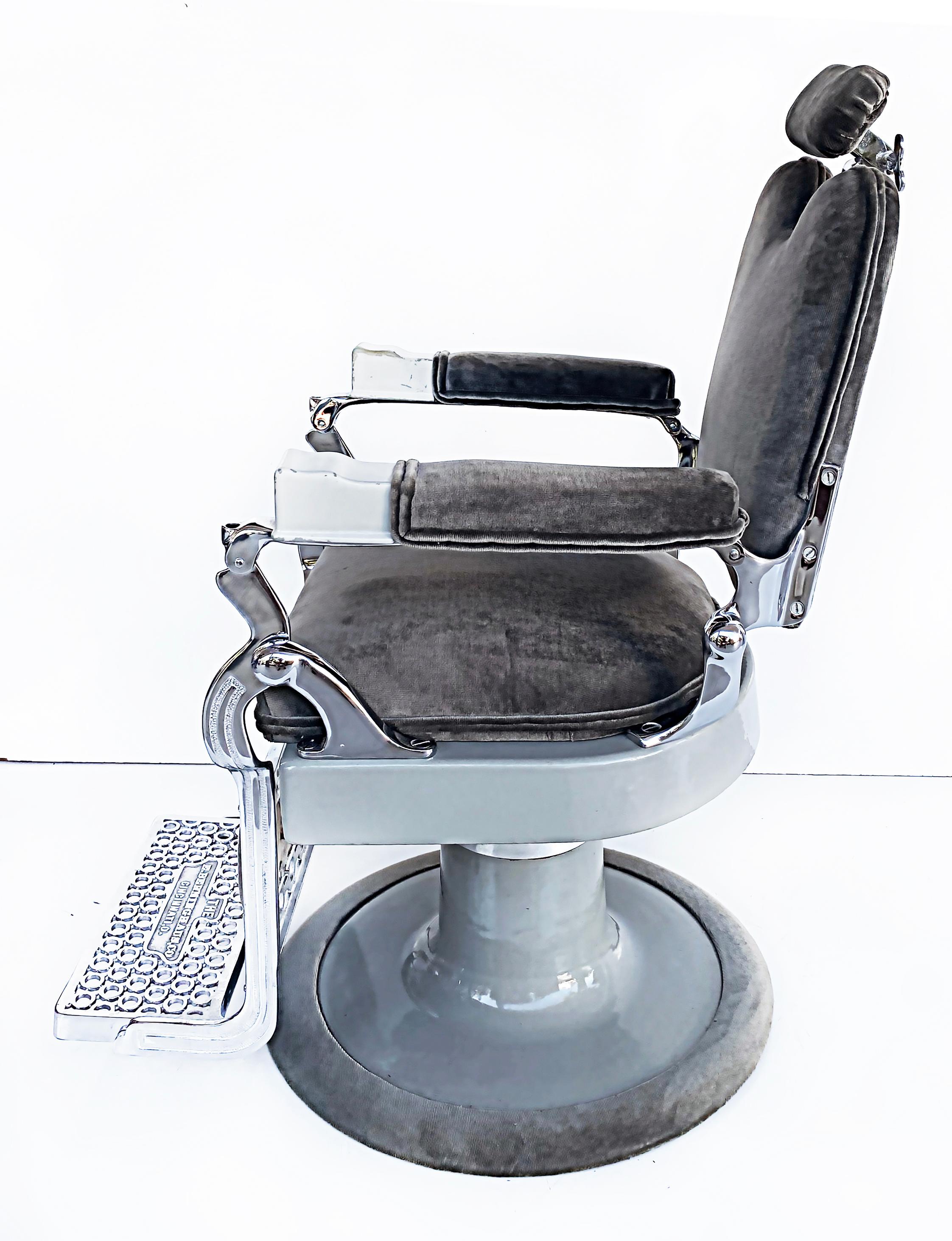 Chaise de barbier américaine ancienne d'Eugene Berninghaus Co. en vente 2