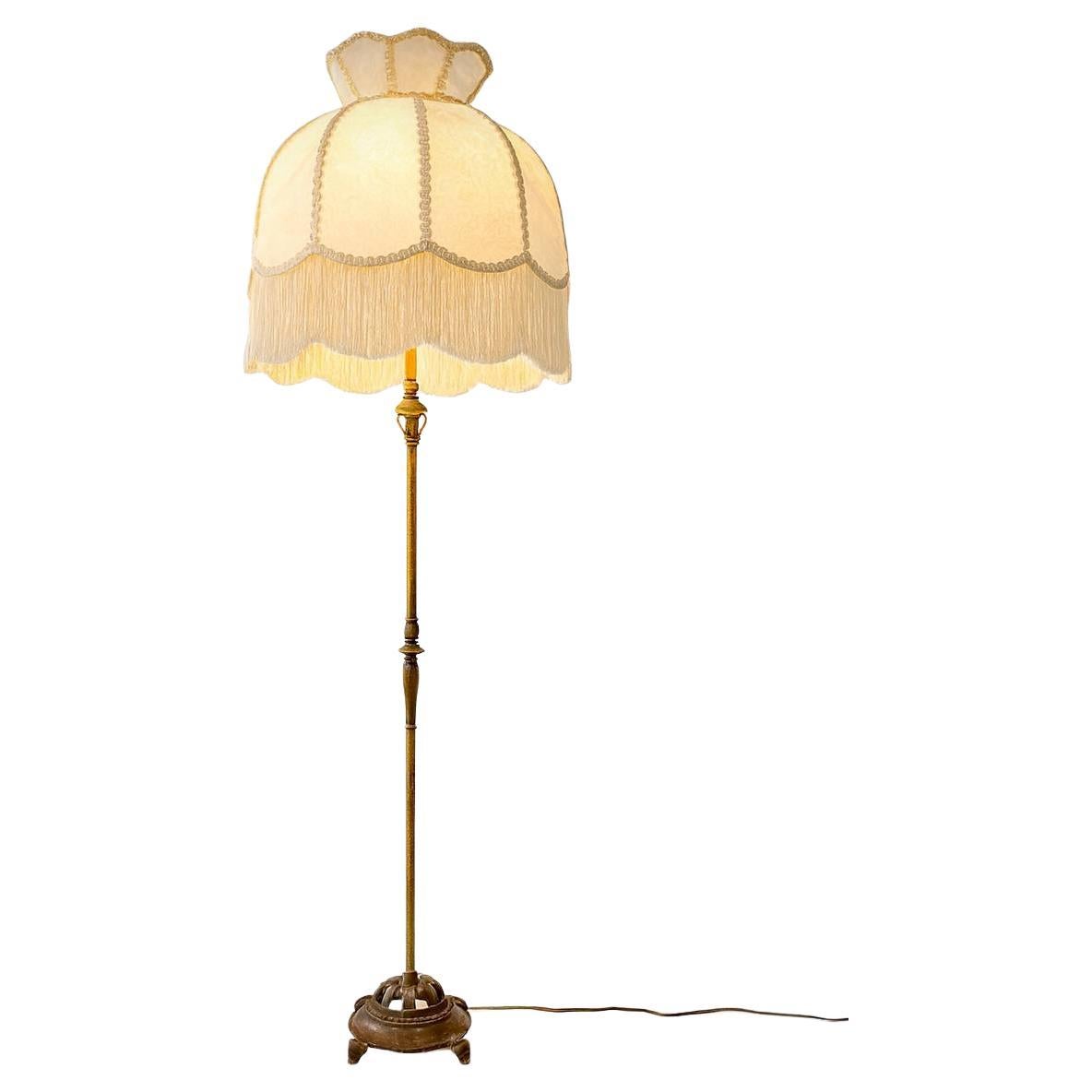 Lampadaire américain en laiton antique de Rembrandt