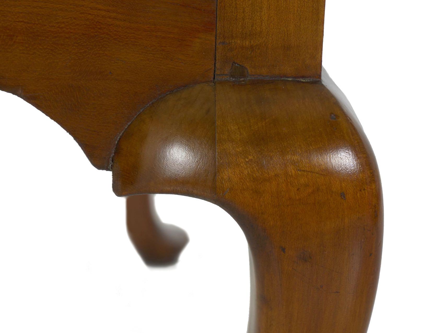 American Antique Queen Anne Lowboy Dressing Table Massachusetts, circa 1740-1760 9