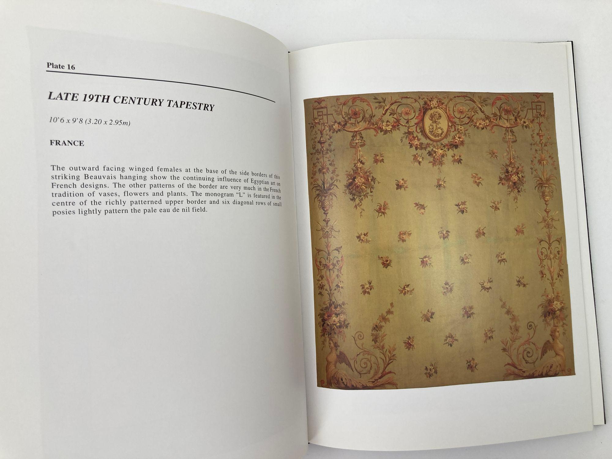 Approach to Antique Carpets the Y & B Bolour Collection Los Angeles USA en vente 2