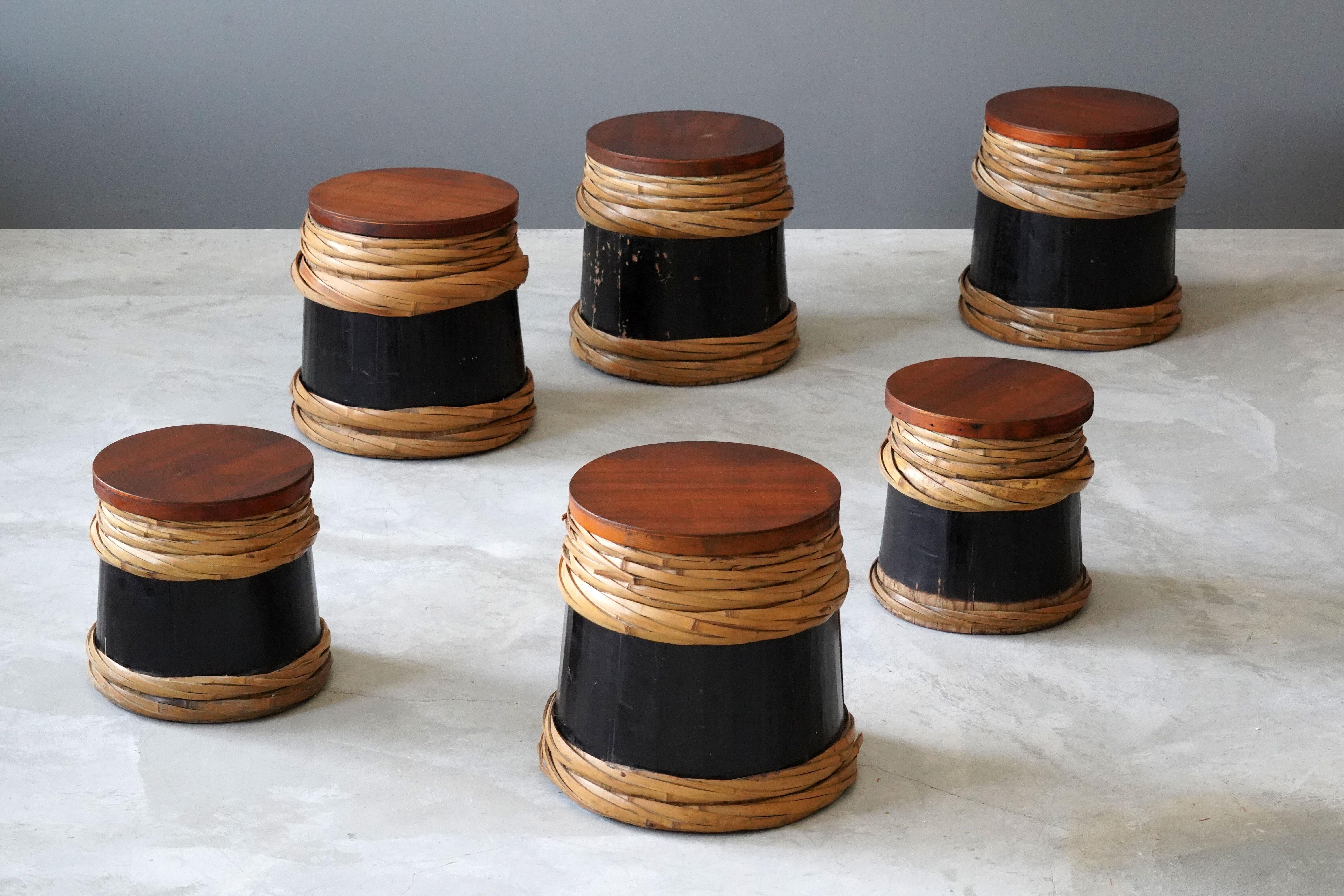 A set of 6 stools designed by an American architect, and executed in America, 1950s.

In painted wood, bamboo and teak. 

The large stools are 14