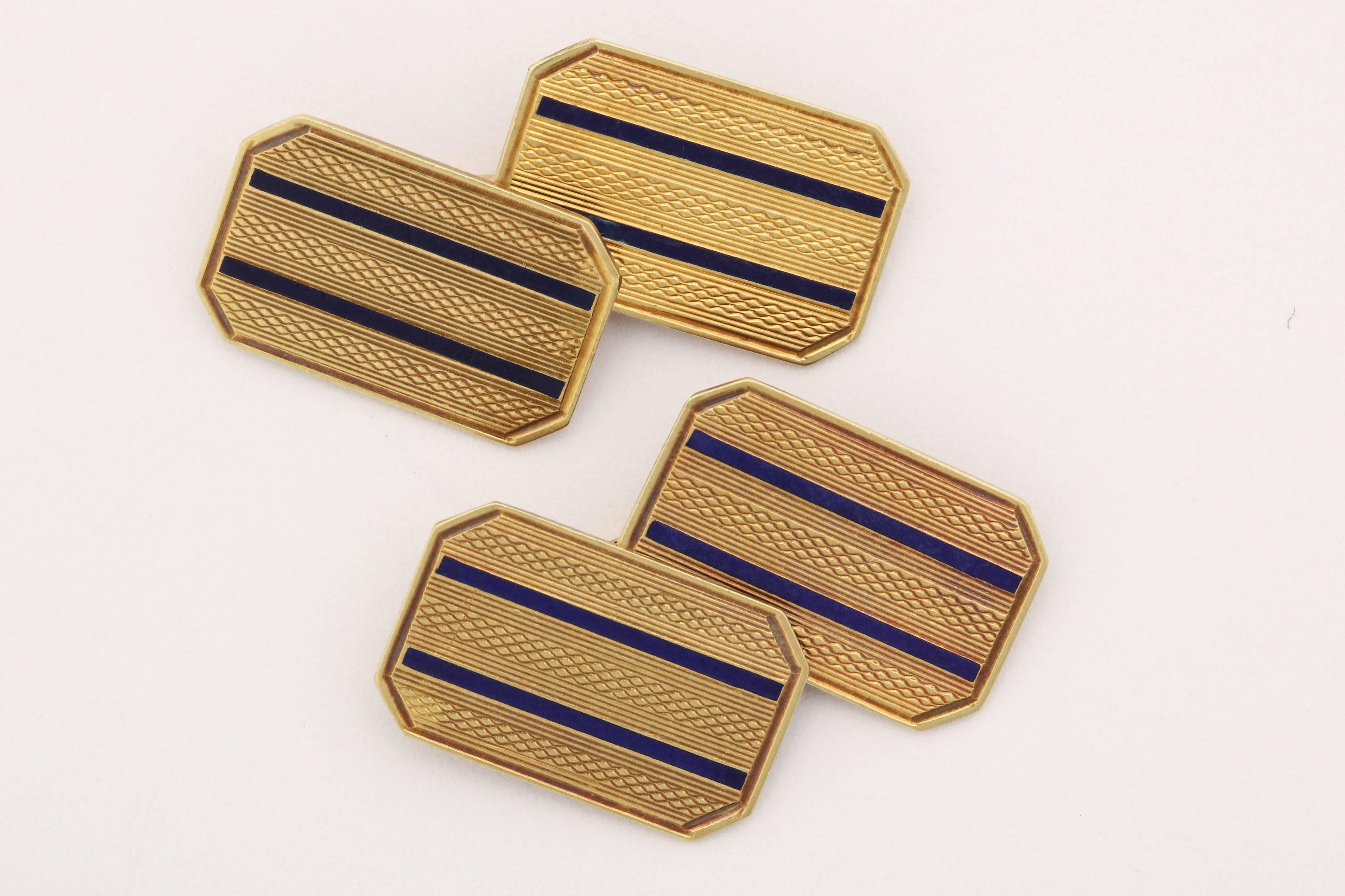 American Art Deco 14 Karat Yellow Gold and Guilloche Enamel Cufflinks In Excellent Condition For Sale In New York, NY