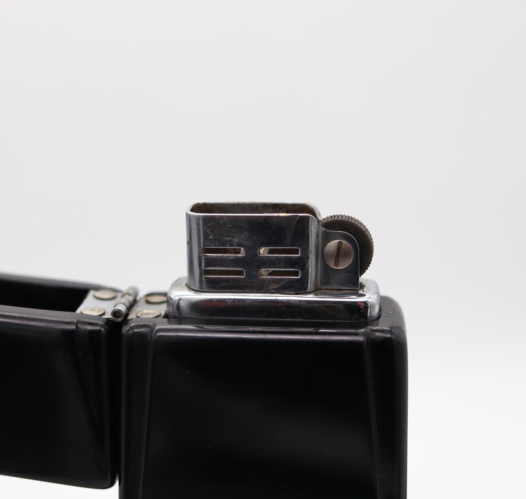 Mid-20th Century American Art Deco 1930 Geometric Skyscraper Desk Lighter In Catalin Bakelite For Sale