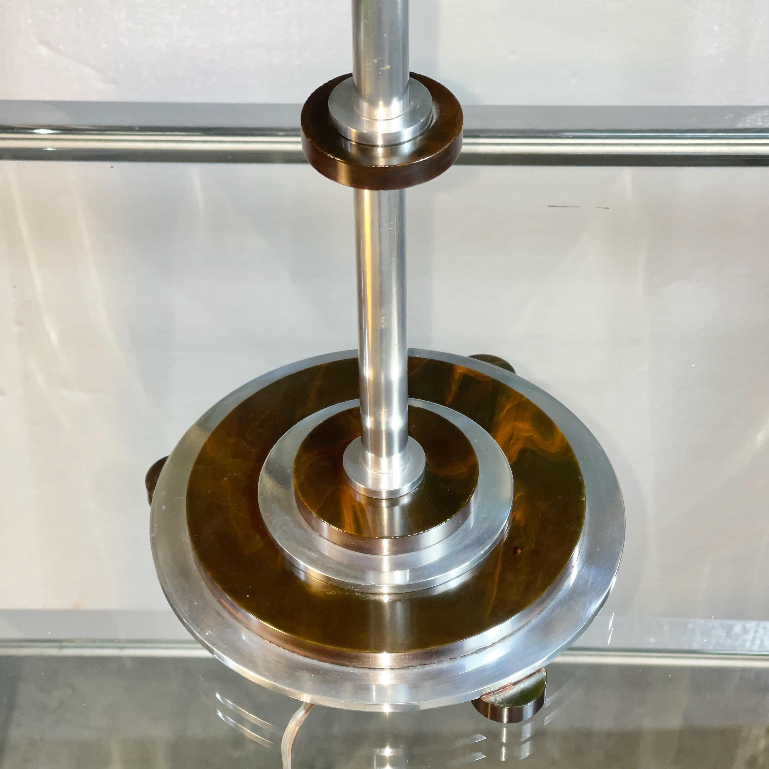 Lámpara de mesa americana Art Déco de aluminio y baquelita en venta 1