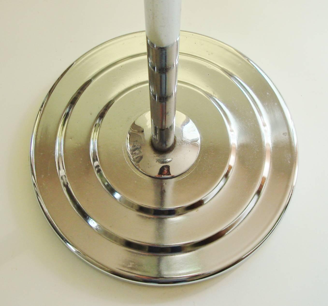 American Art Deco Chrome, Enamel and Frosted Glass Floor Uplighter/Torchiere In Good Condition For Sale In Port Hope, ON
