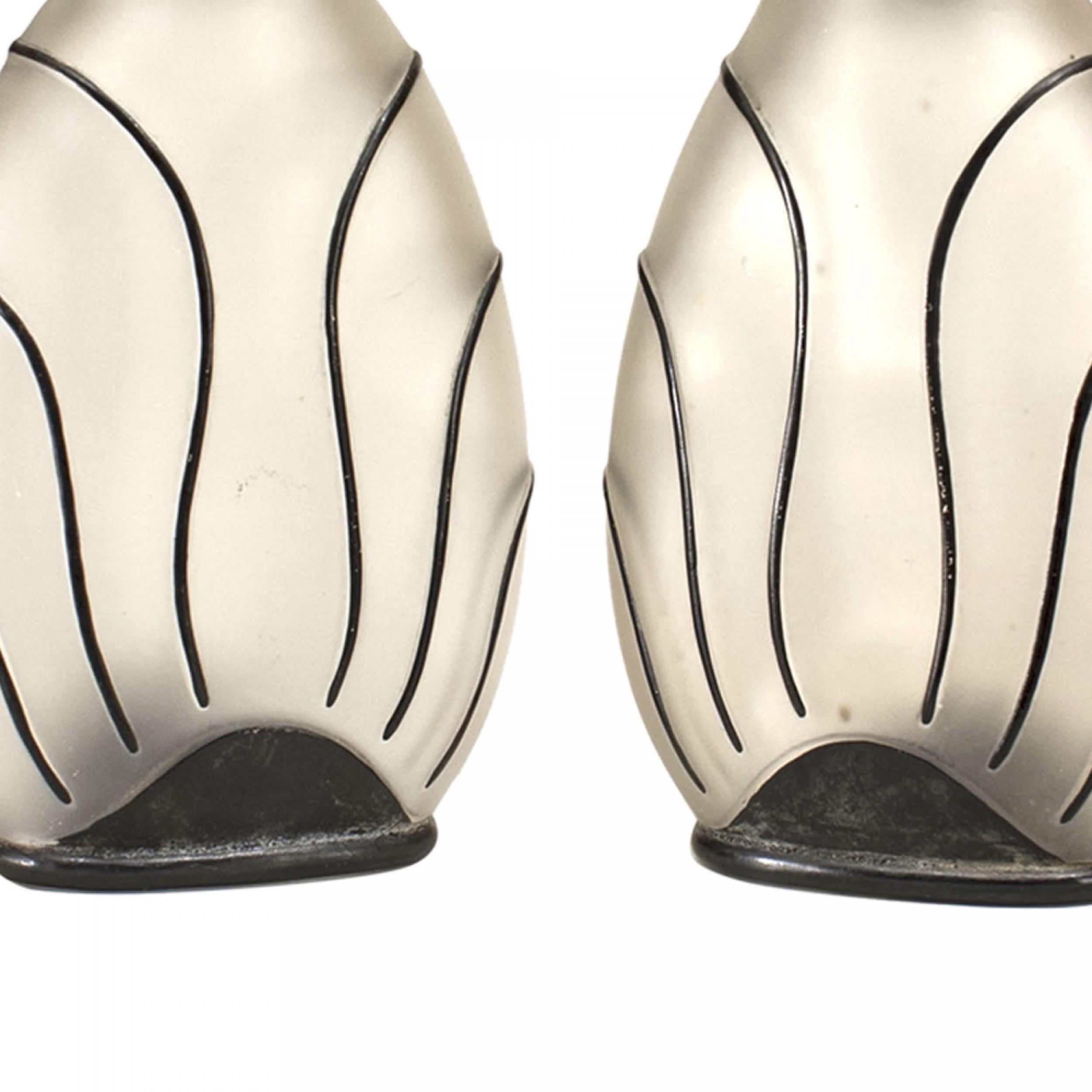 American Art Deco Frosted Glass Perfume Bottles For Sale 1